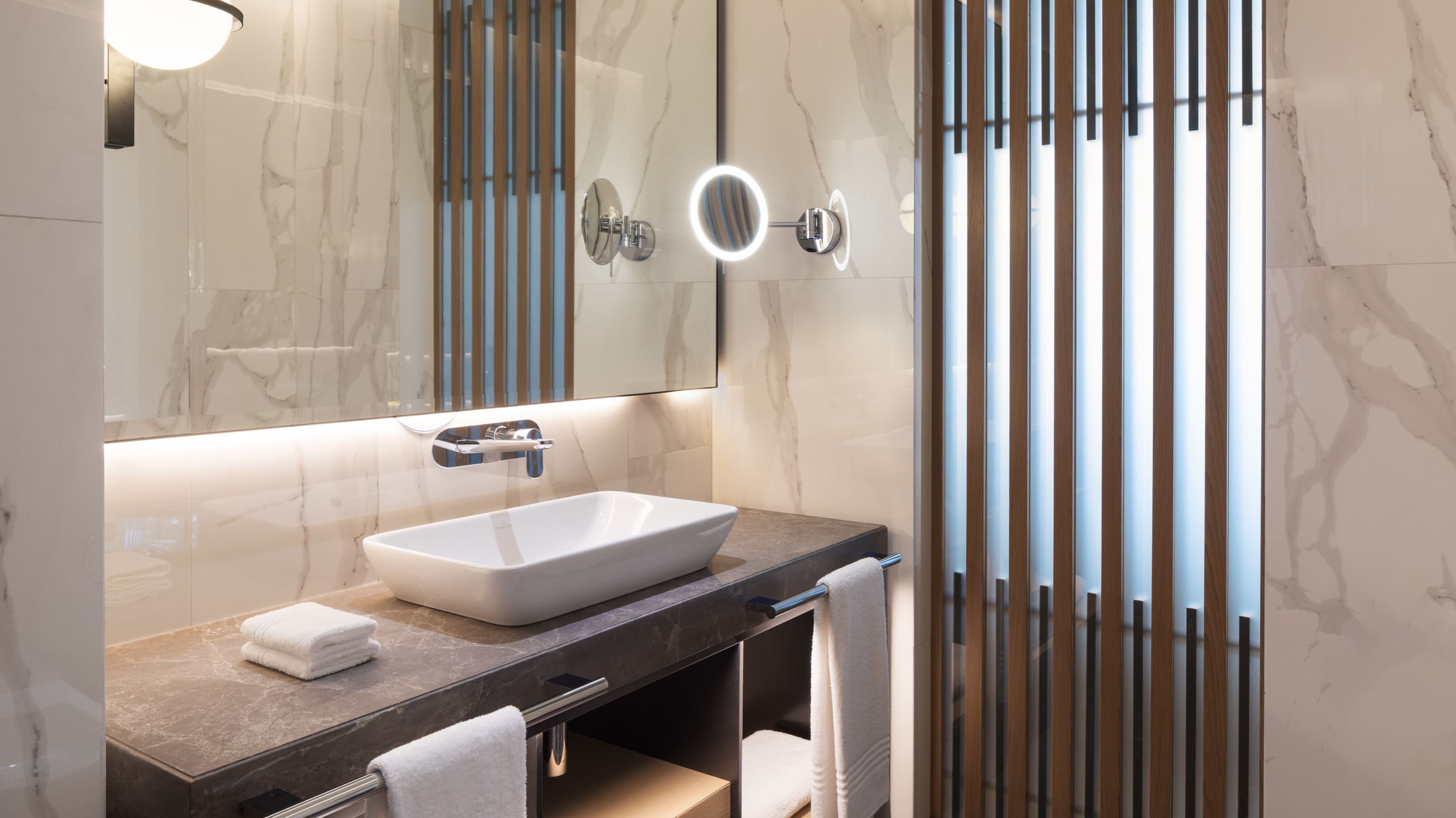 Deluxe Guest room - Image 3