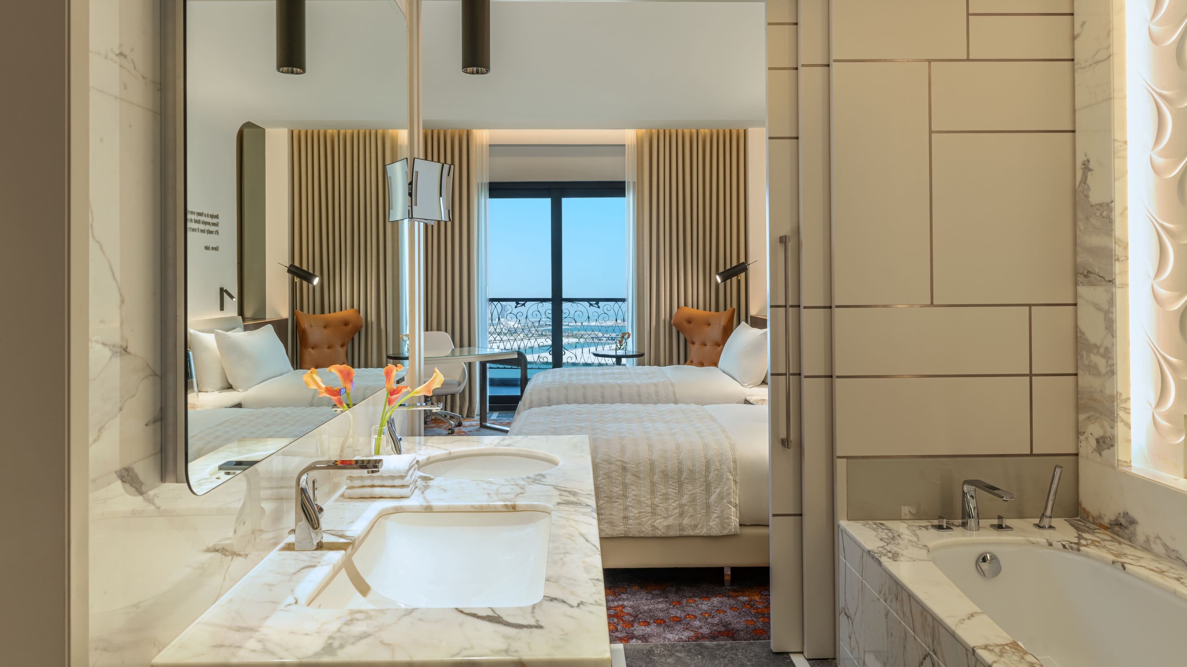 Deluxe Guest room - Image 5