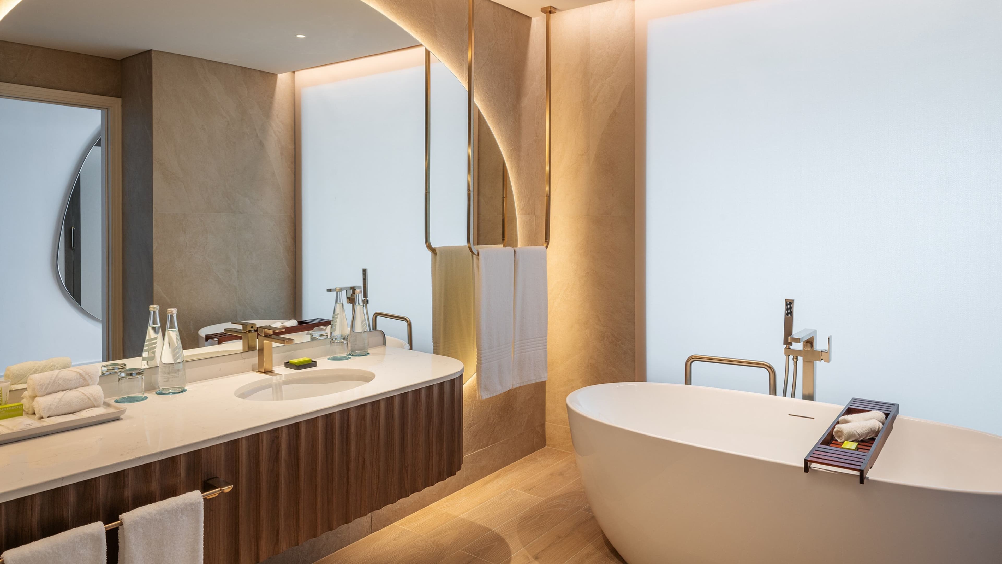 Renovated Deluxe Twin - Image 4