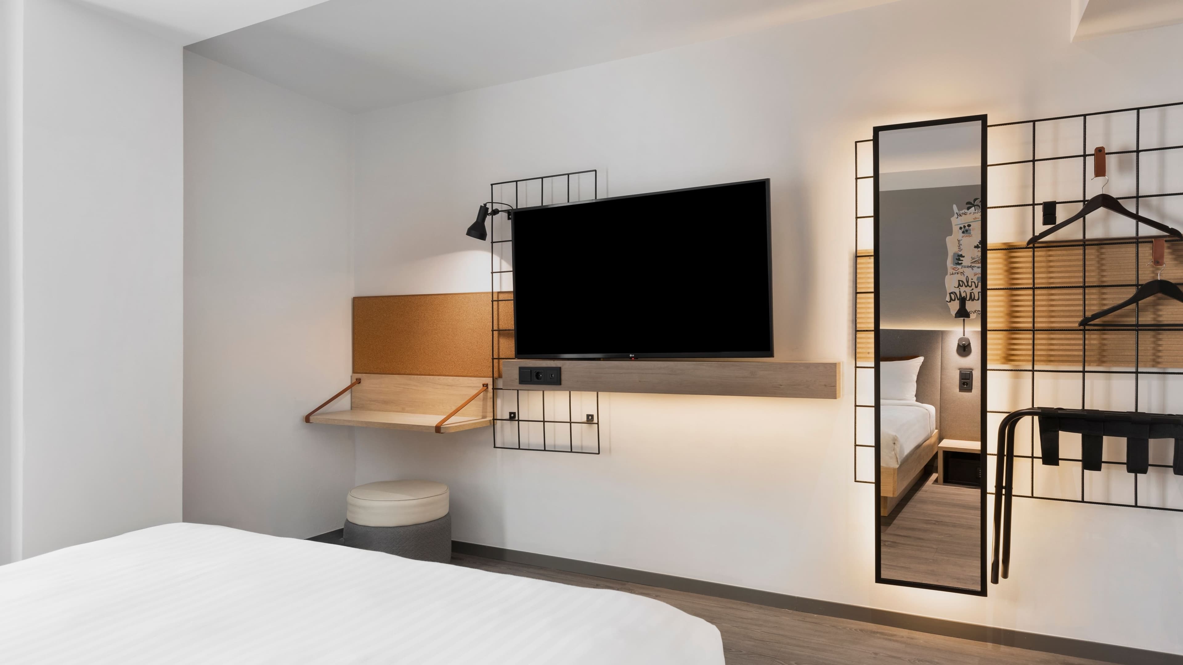 Moxy Sleeper - Image 11