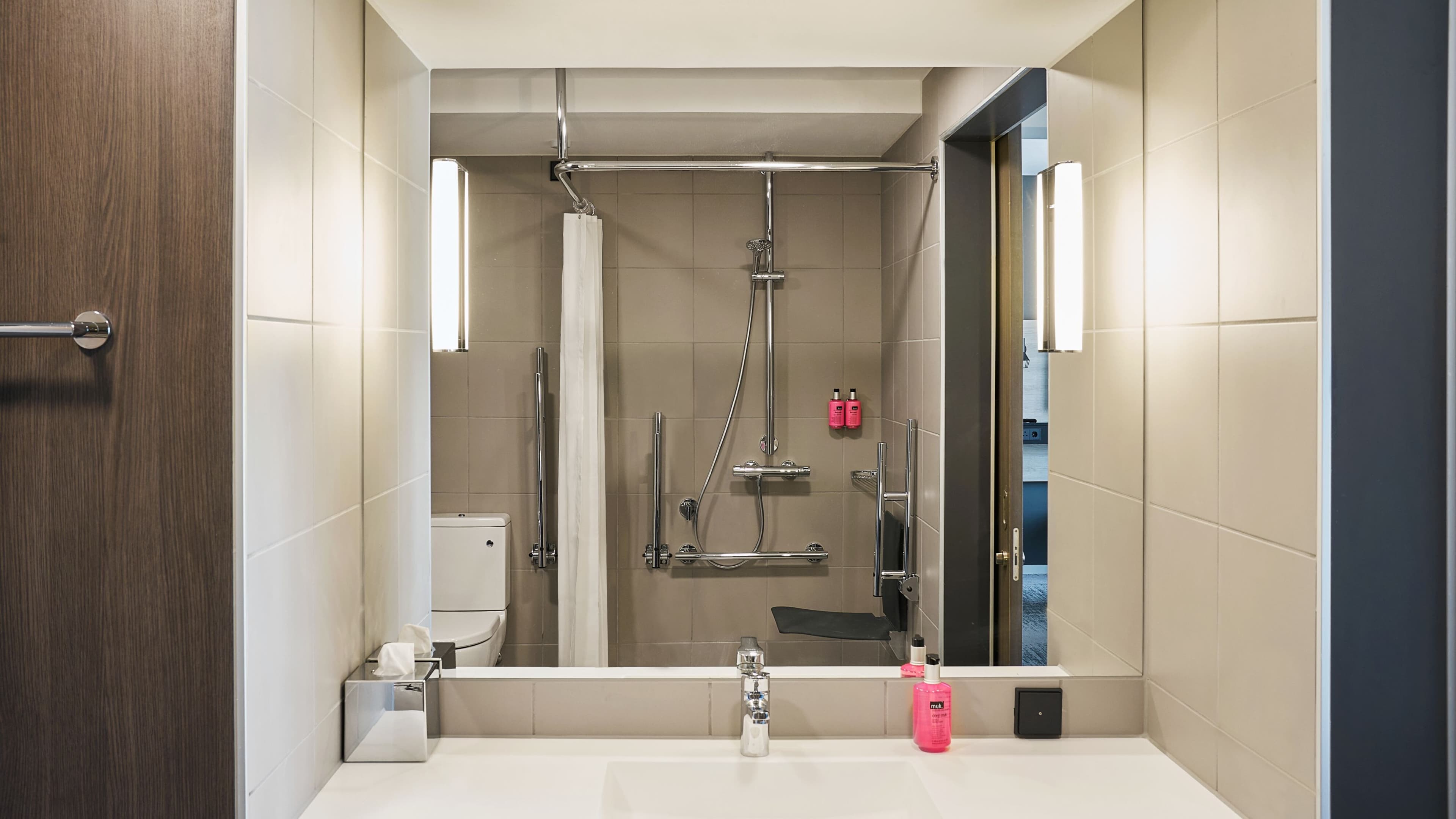 Moxy Queen Sleeper - Image 6