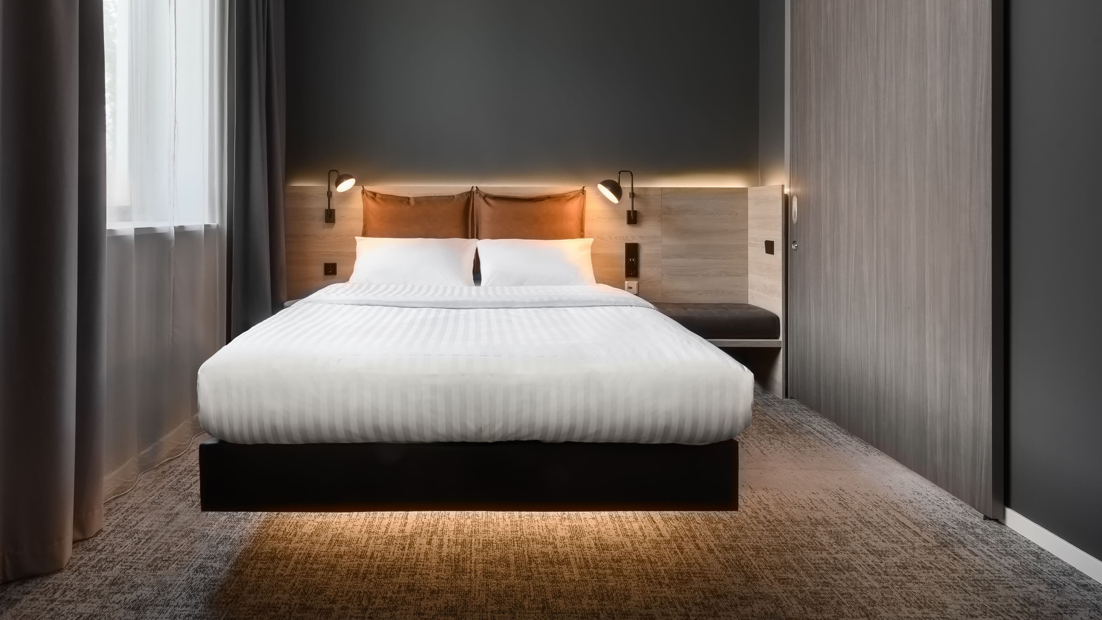 Moxy Queen Sleeper - Image 3