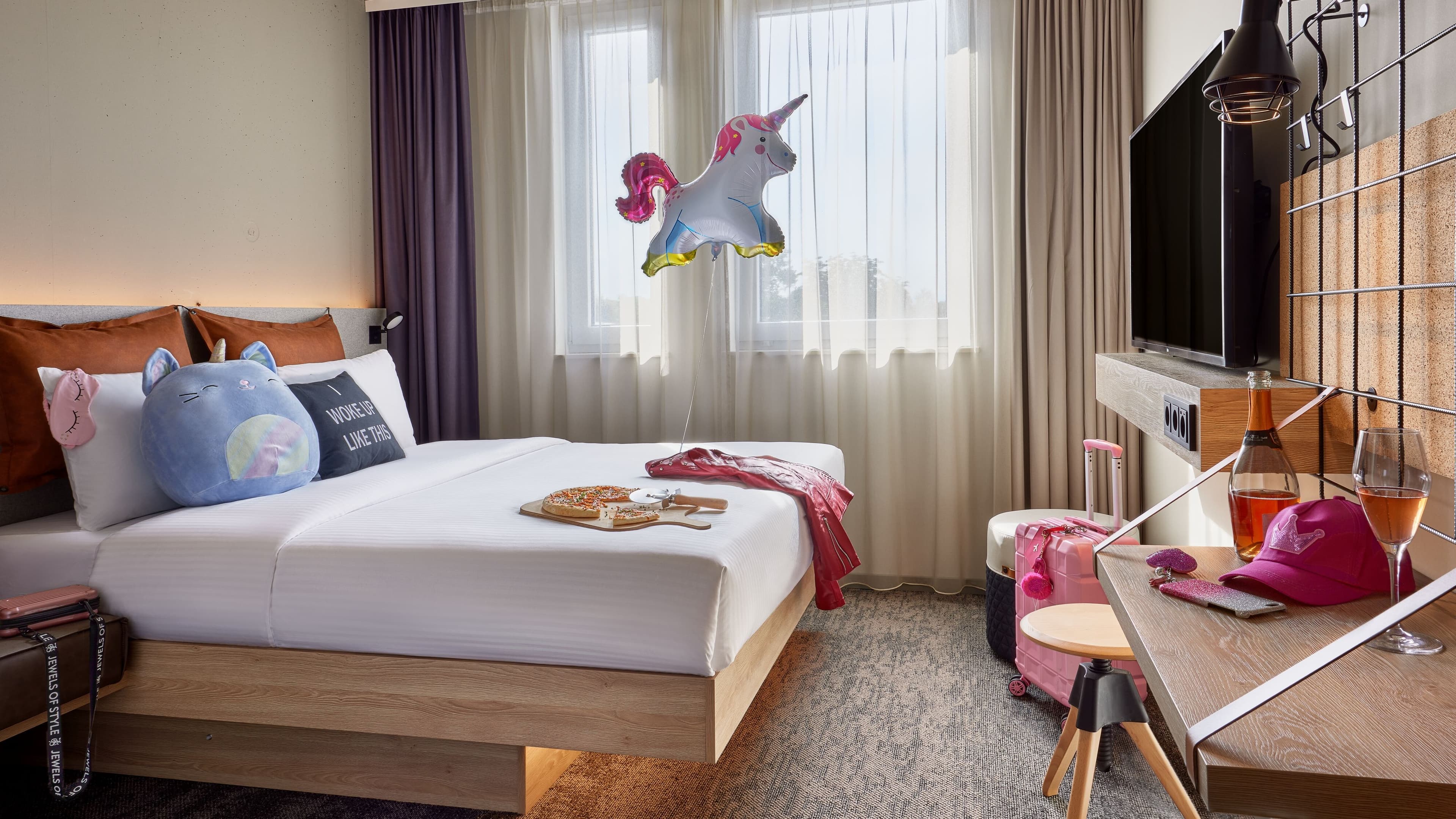 Moxy Sleeper - Image 1