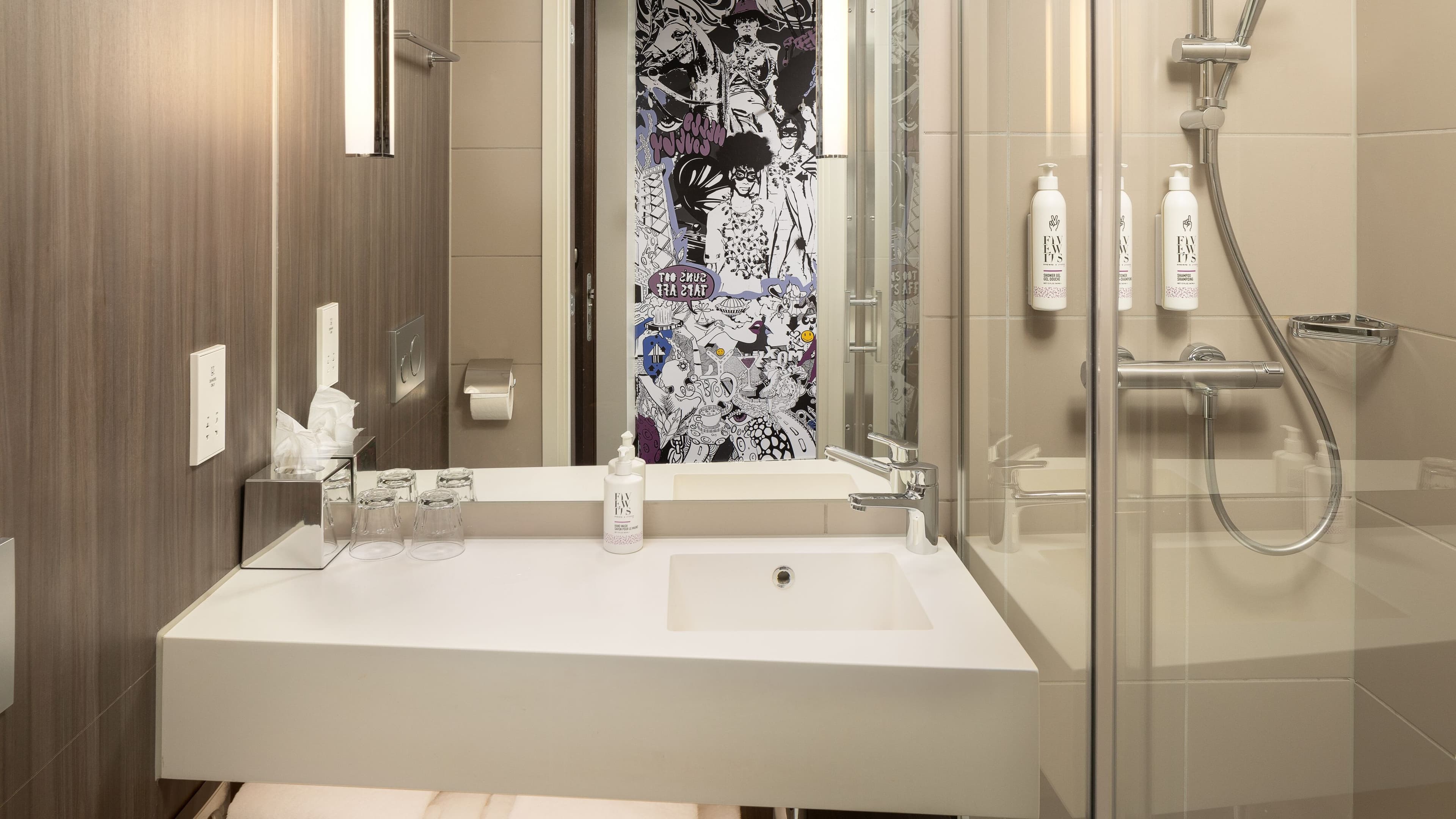 Moxy Queen Sleeper - Image 6