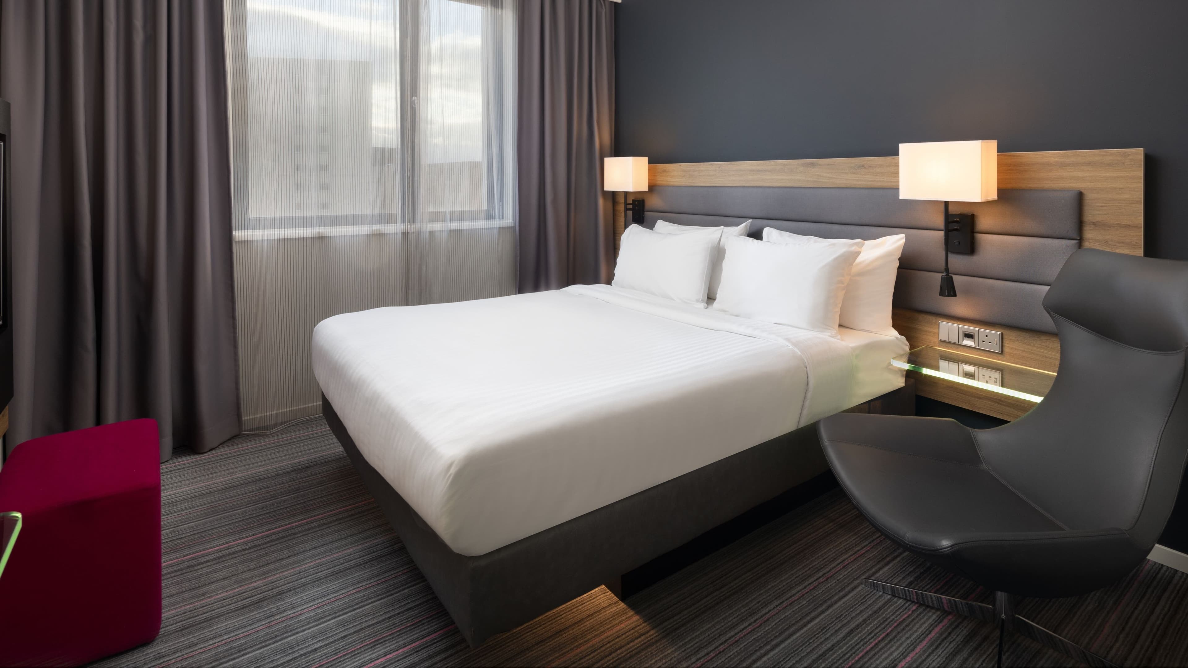 Moxy Queen Sleeper - Image 1