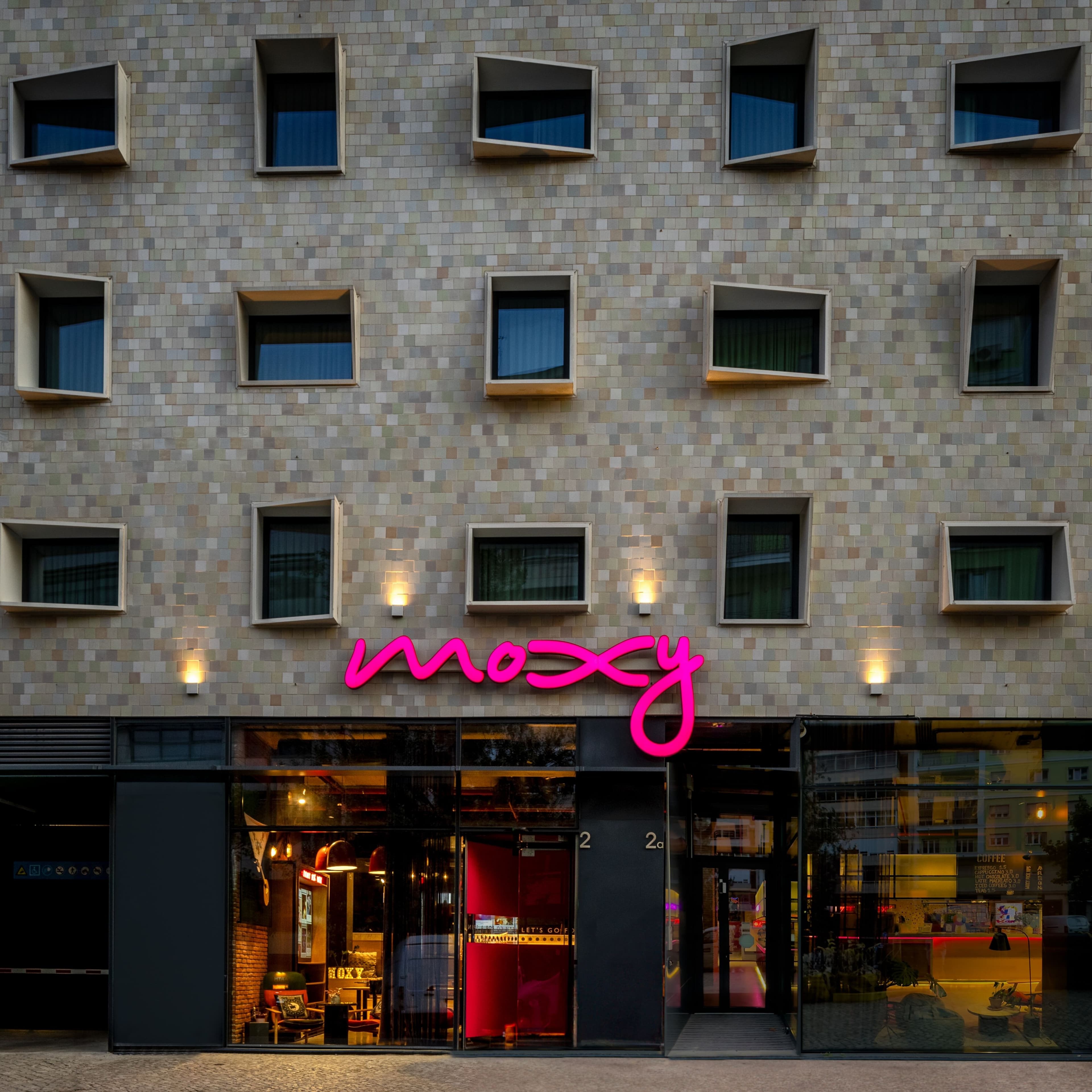 Moxy Lisbon City