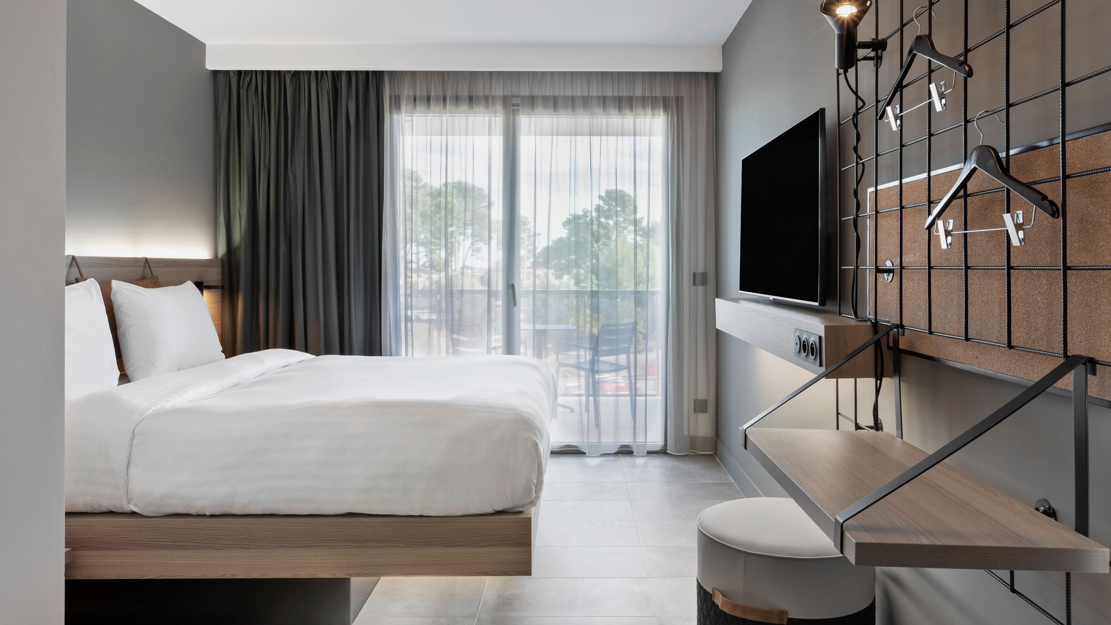 Moxy Sleeper Balcony - Image 1