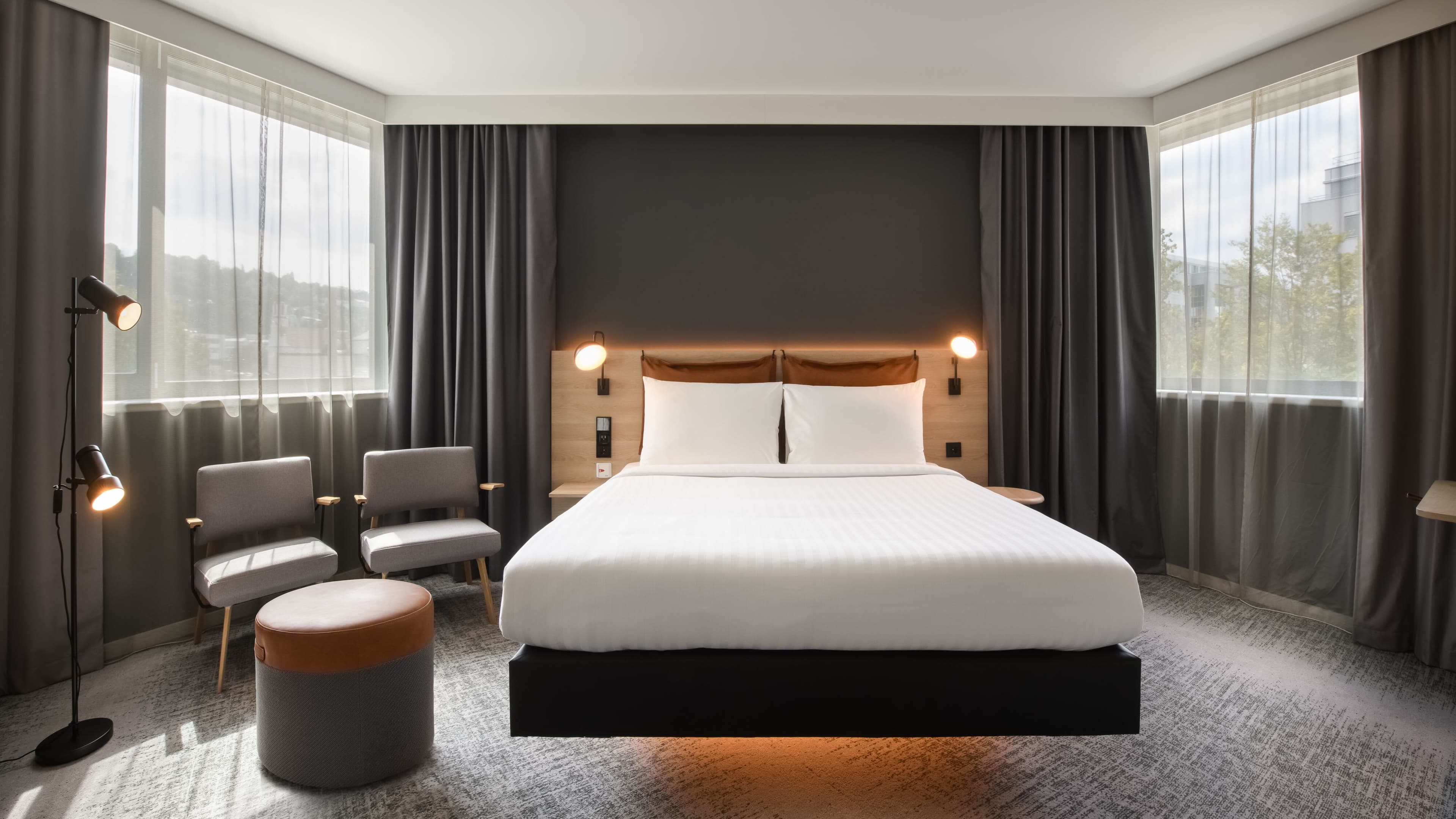 Moxy Queen Sleeper - Image 10