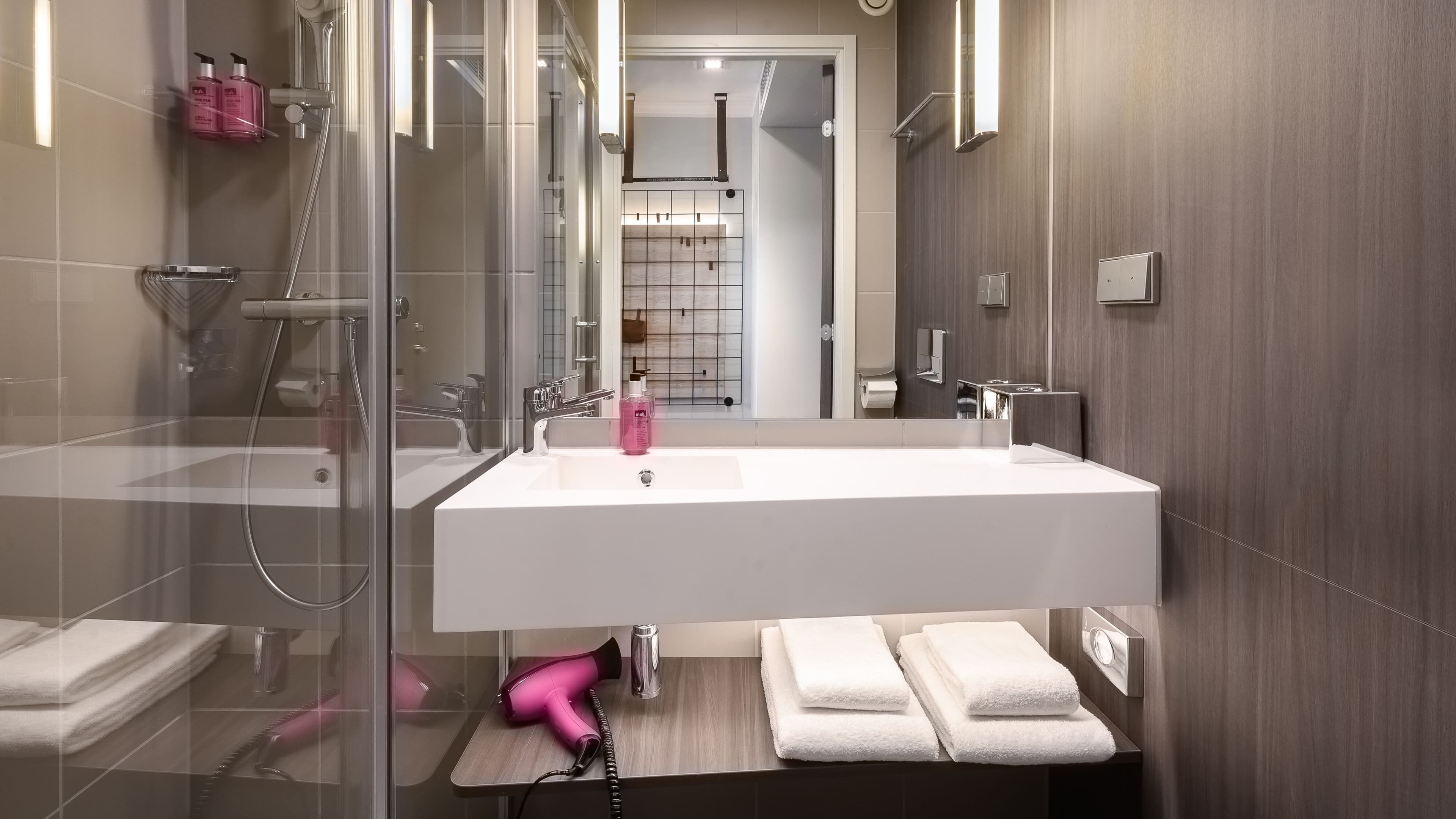 Moxy Queen Sleeper - Image 4