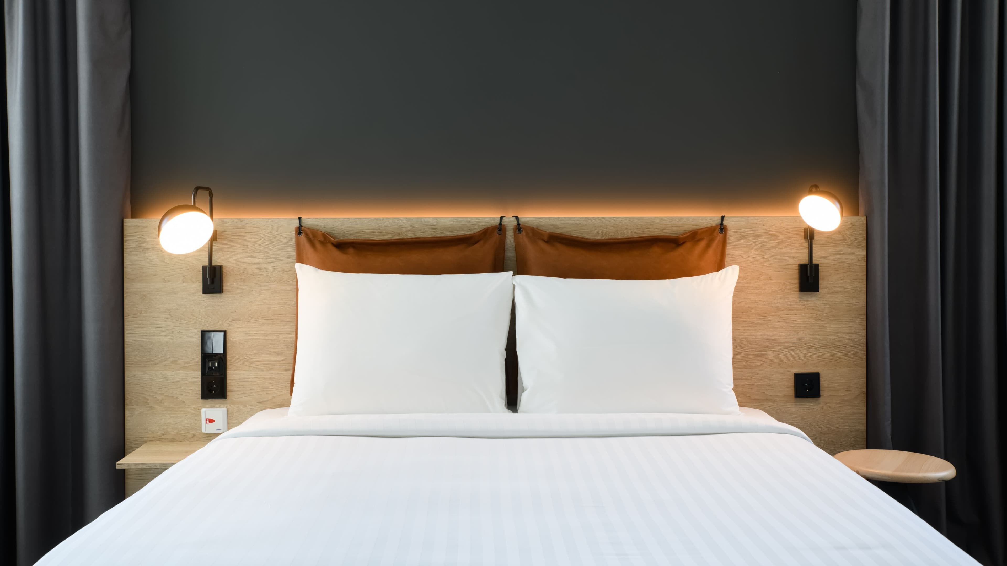 Moxy Queen Sleeper - Image 3