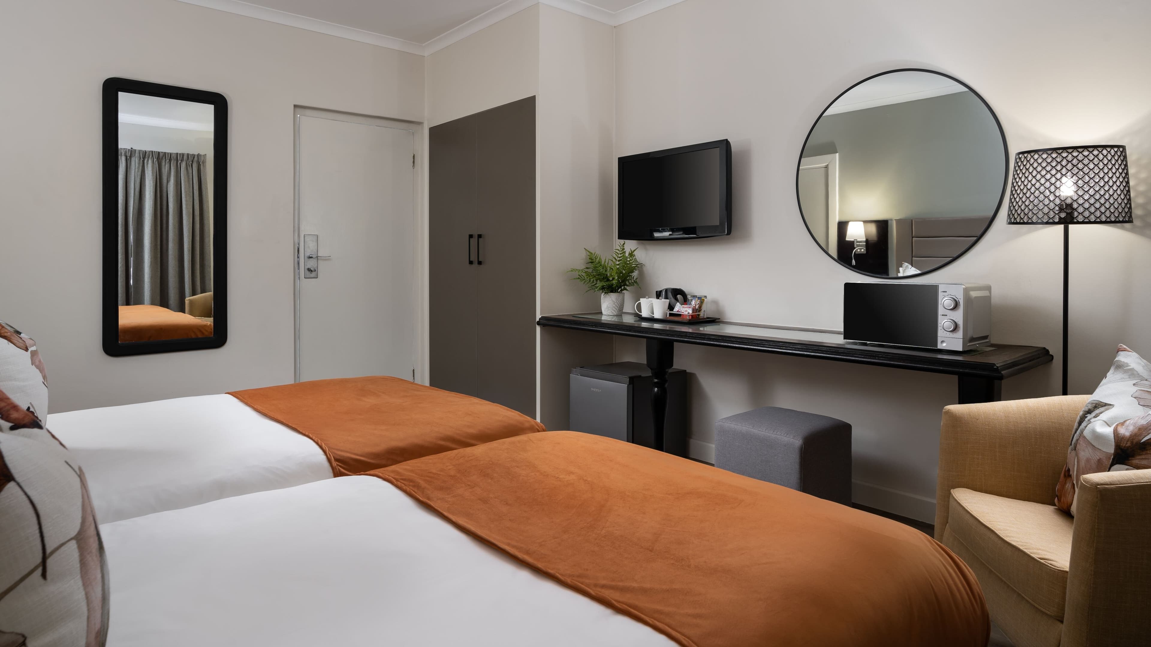 Deluxe Guest room - Image 2