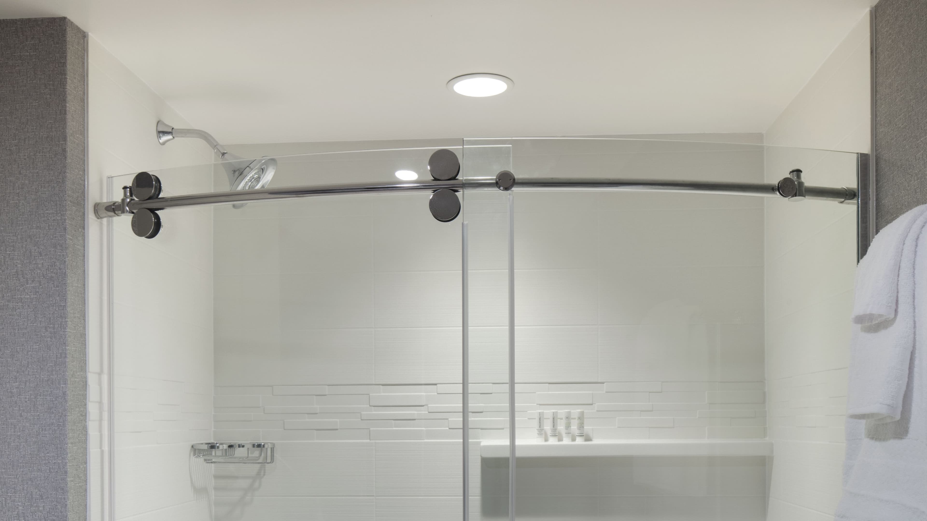 1 Bedroom Suite - Image 4