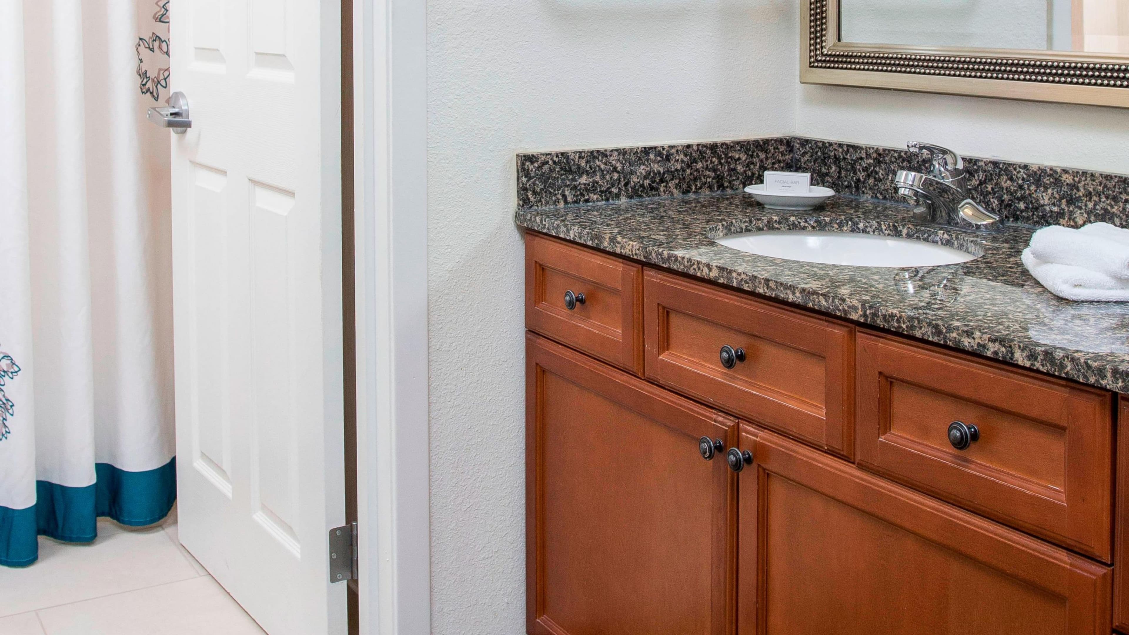 1 Bedroom Suite - Image 4