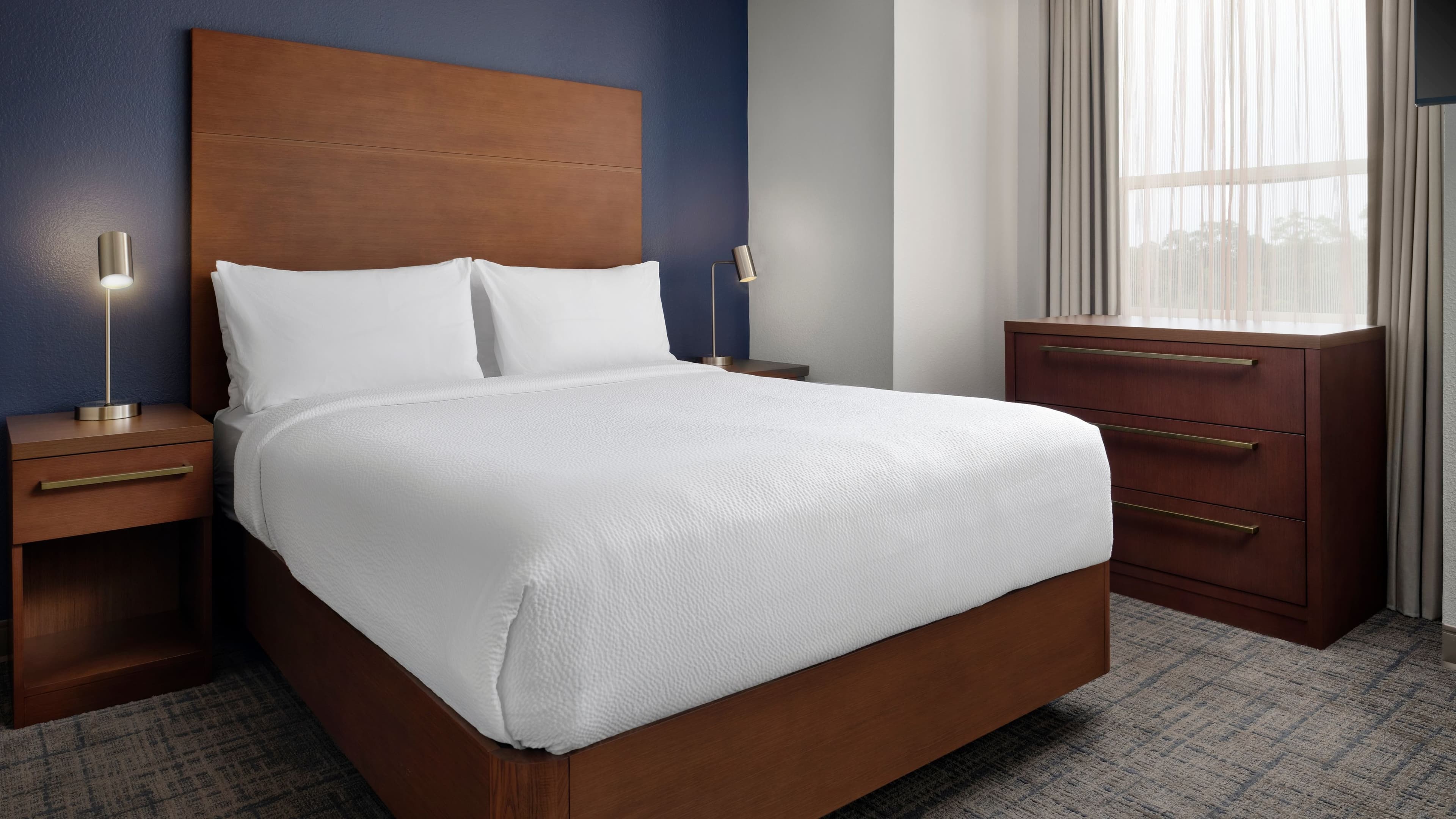 1 Bedroom Suite - Image 1