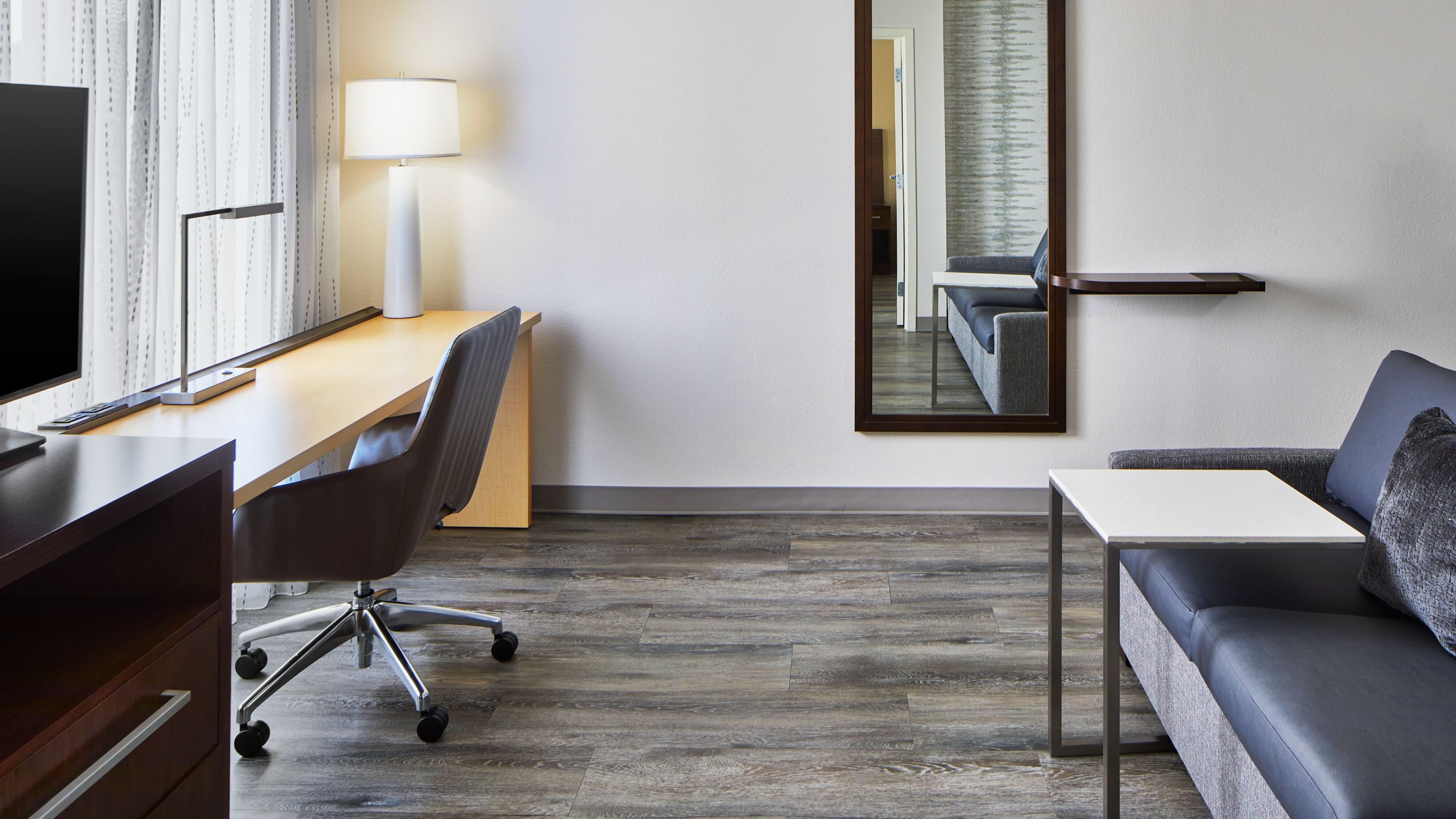 1 Bedroom Suite - Image 4