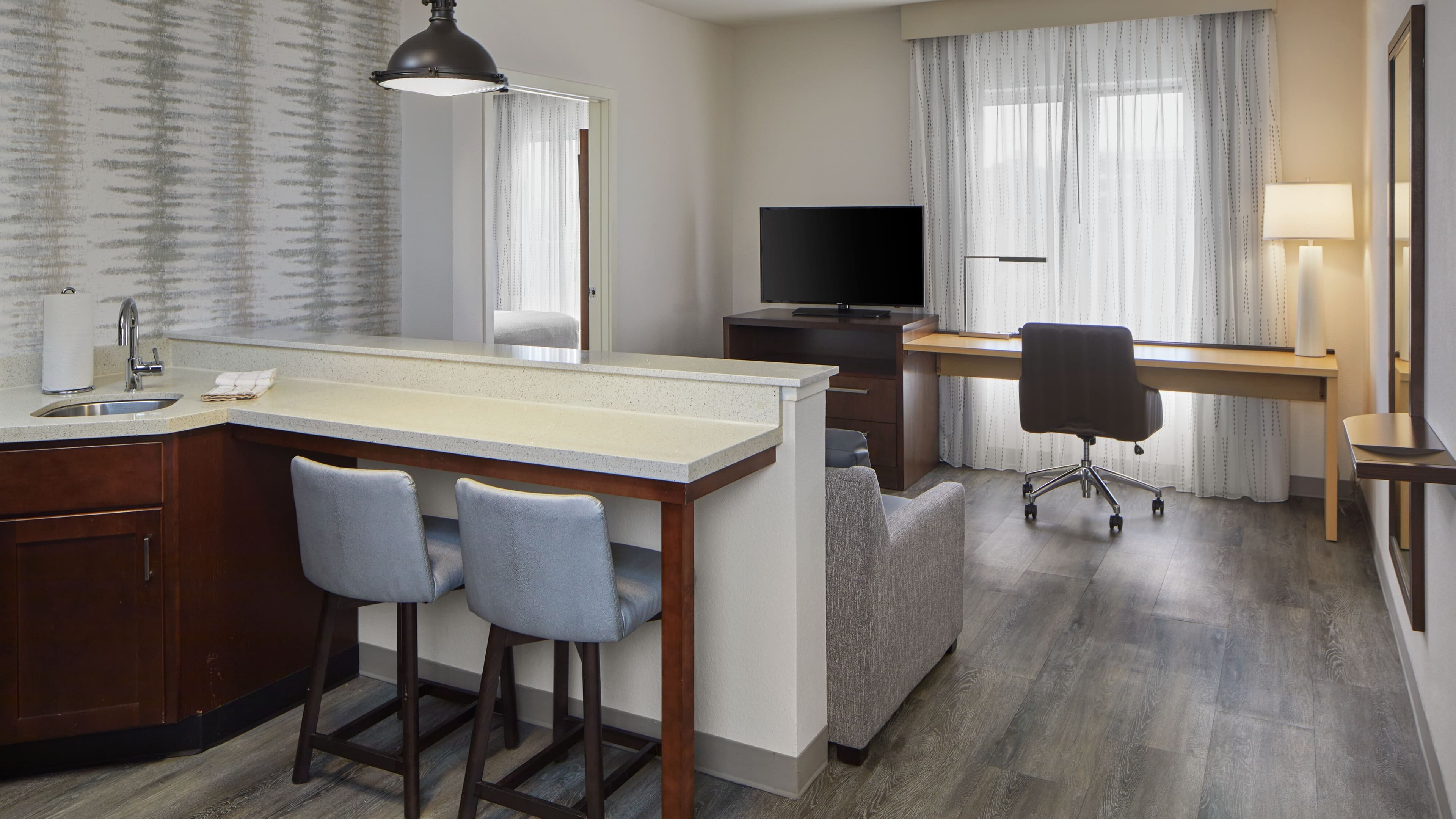 1 Bedroom Suite - Image 3