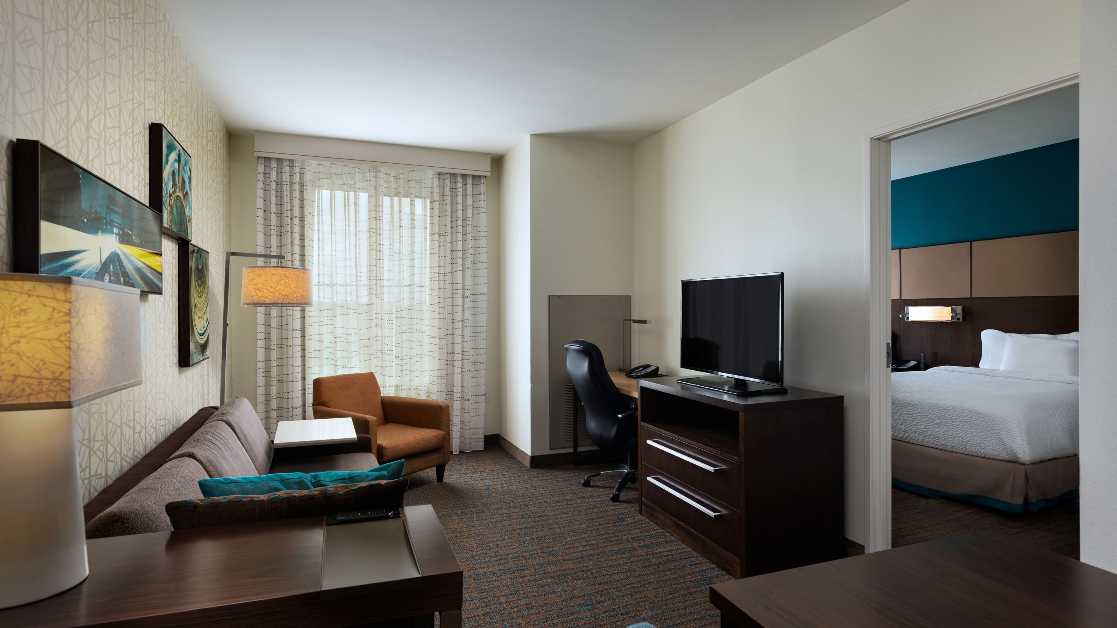 1 Bedroom Suite - Image 1