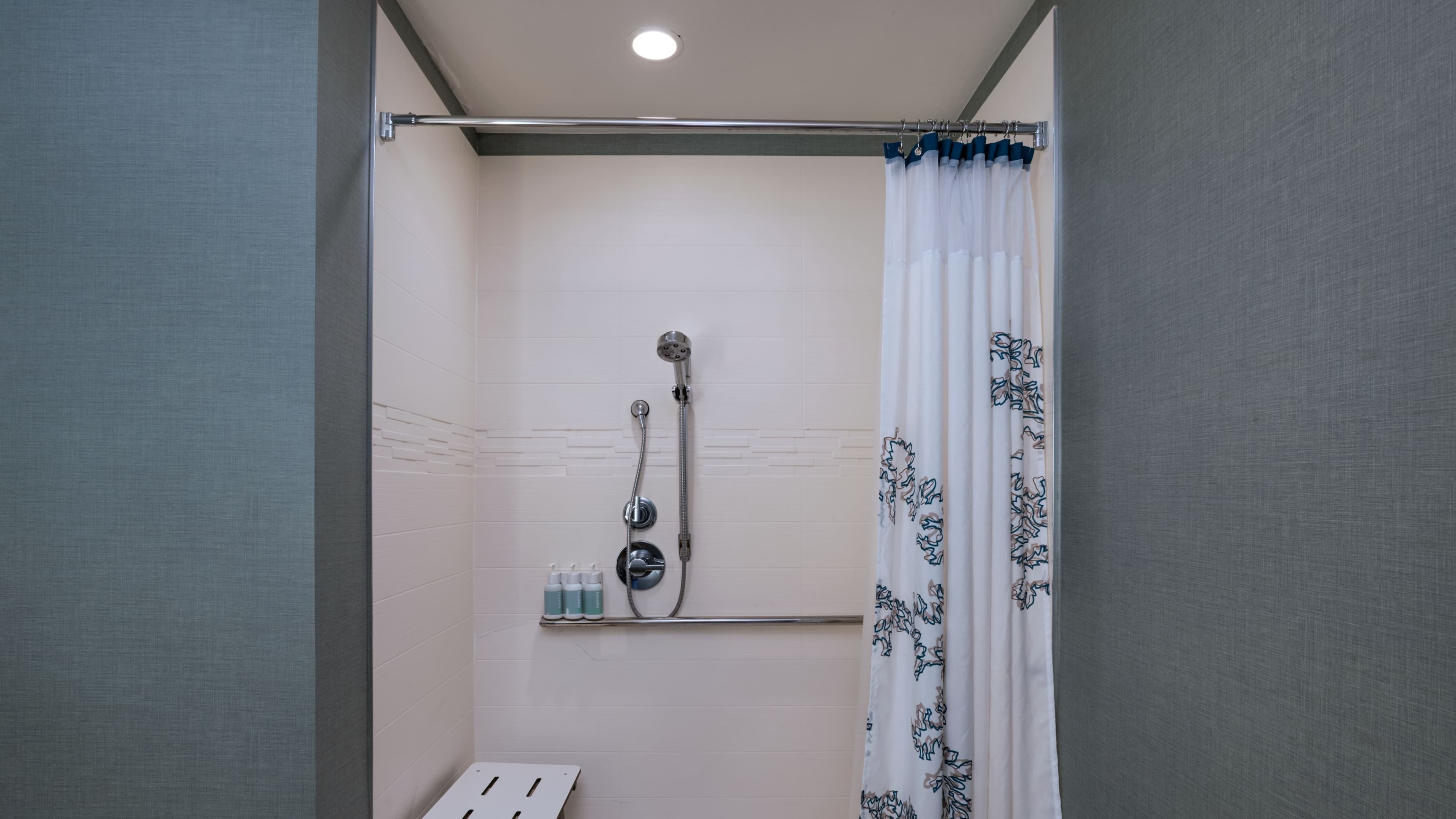 1 Bedroom Suite - Image 6