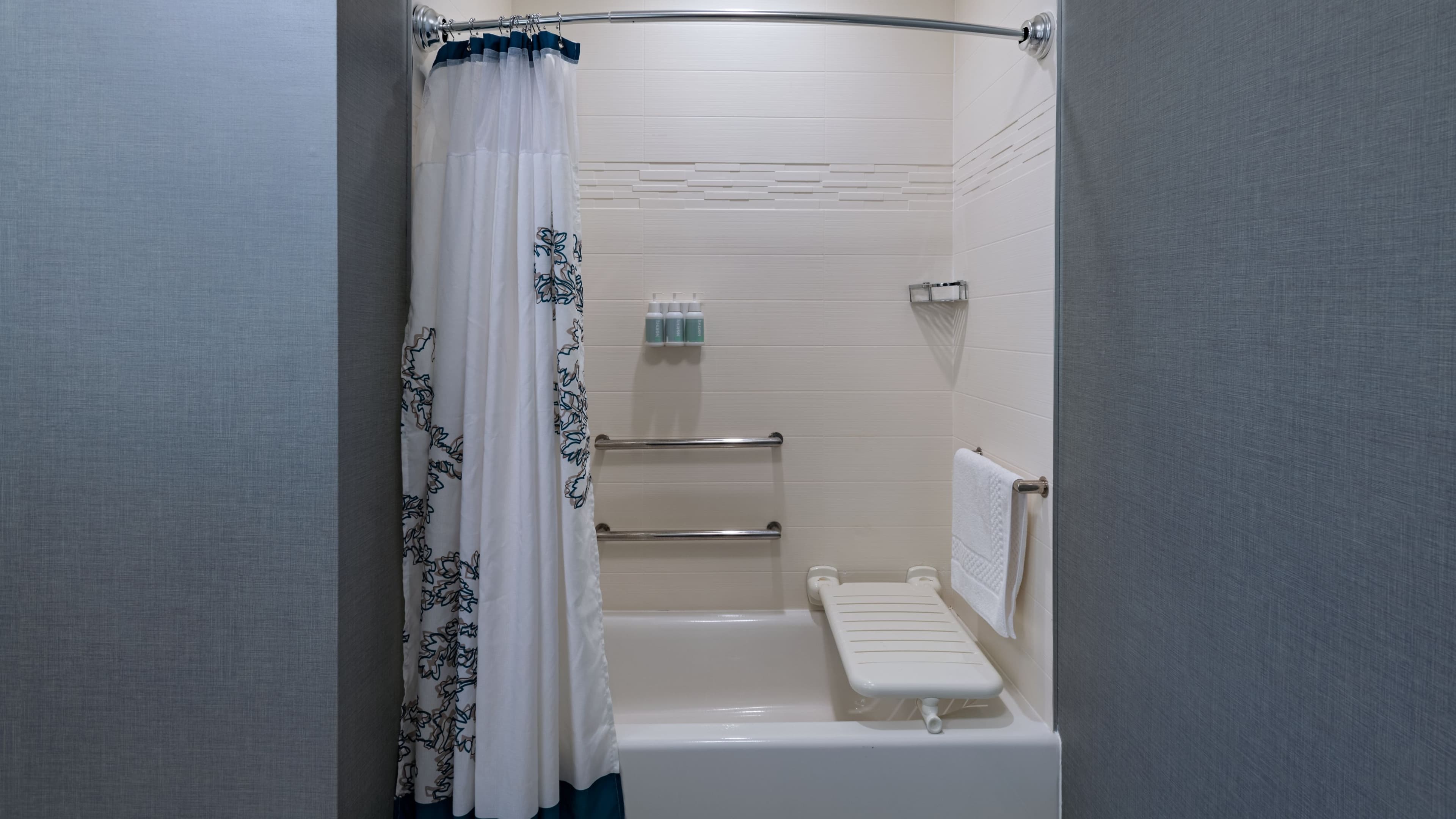 1 Bedroom Suite - Image 5