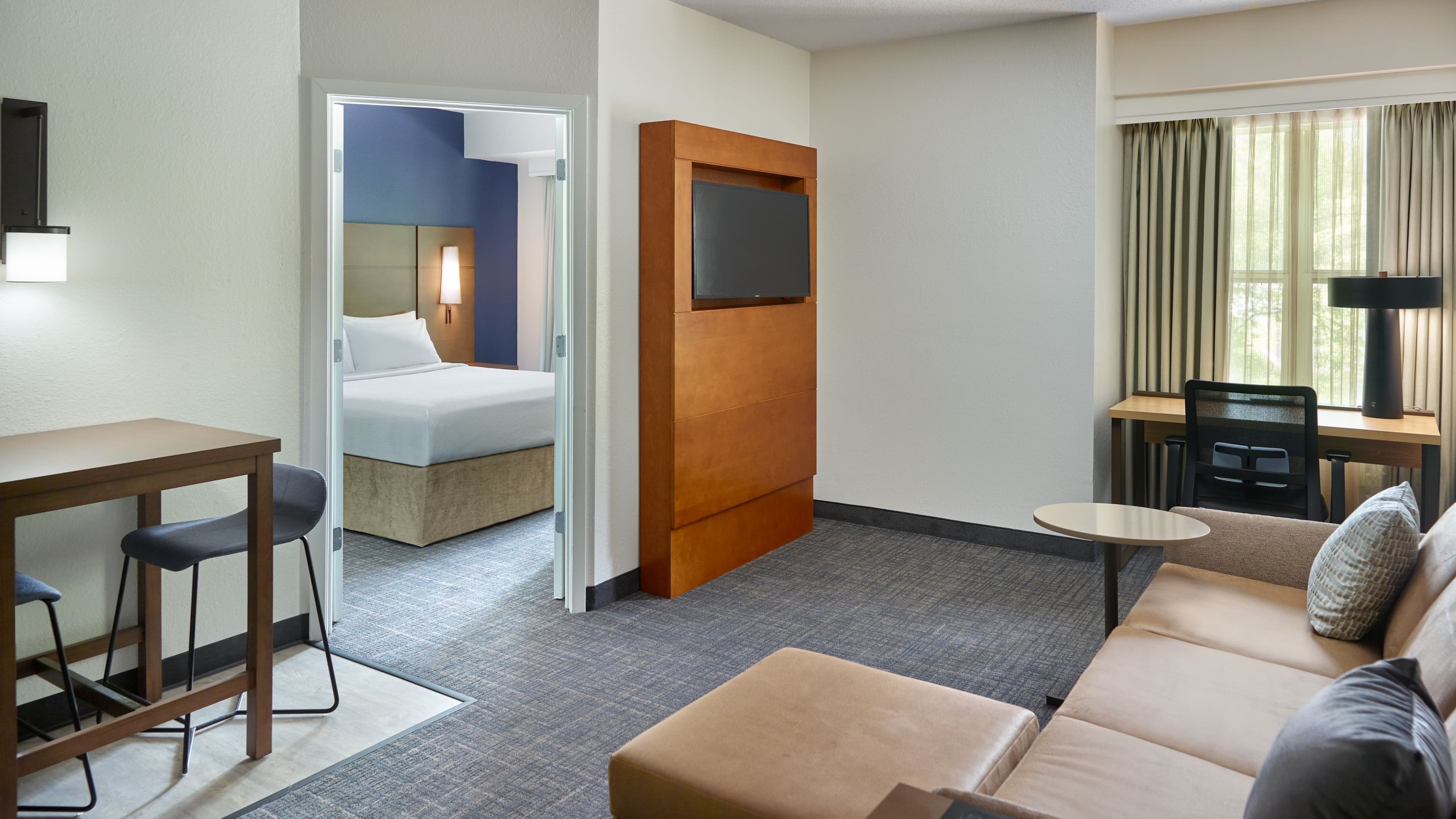 1 Bedroom Suite - Image 1