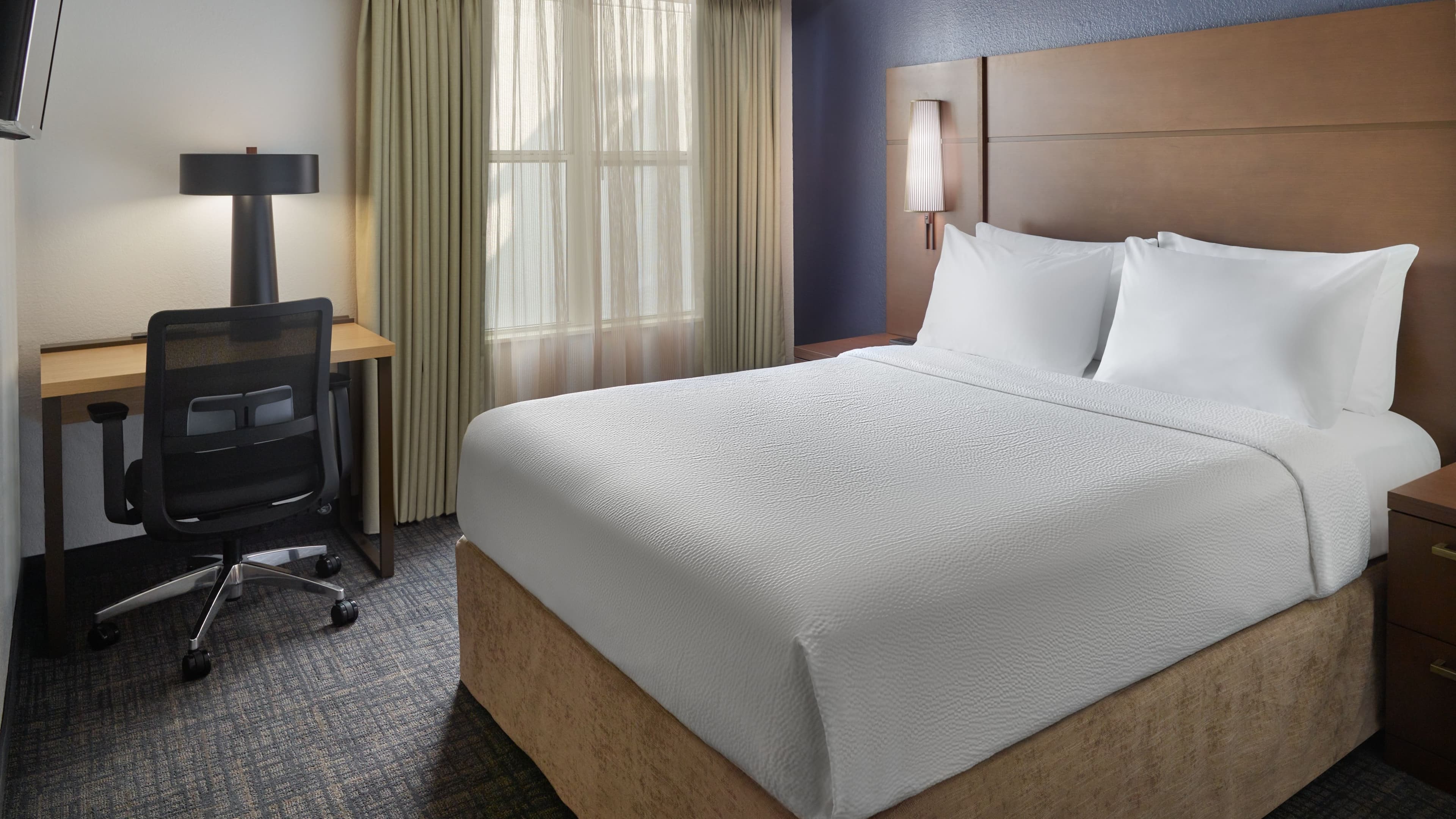 1 Bedroom Suite - Image 2