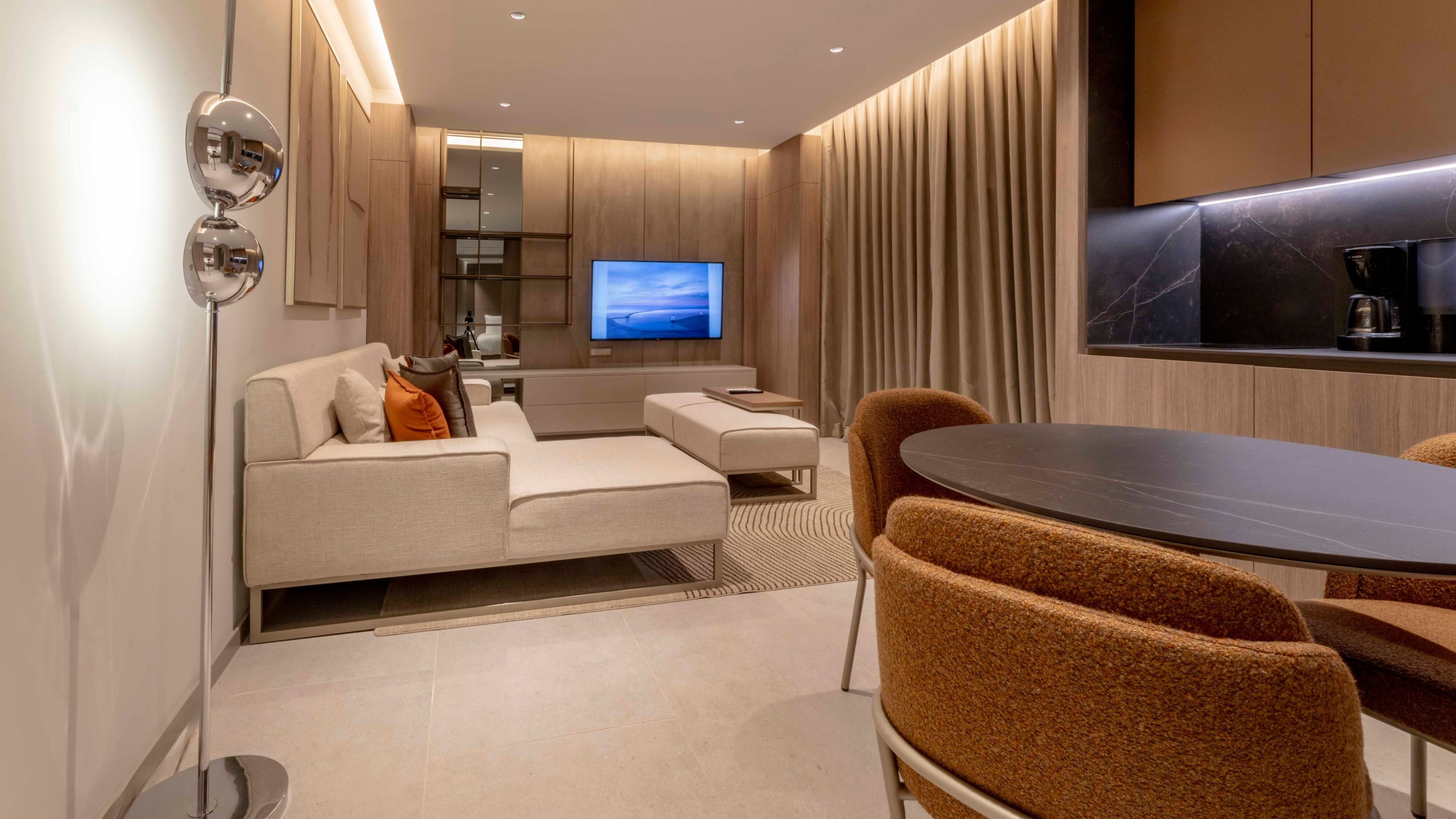 1 Bedroom Suite - Image 5