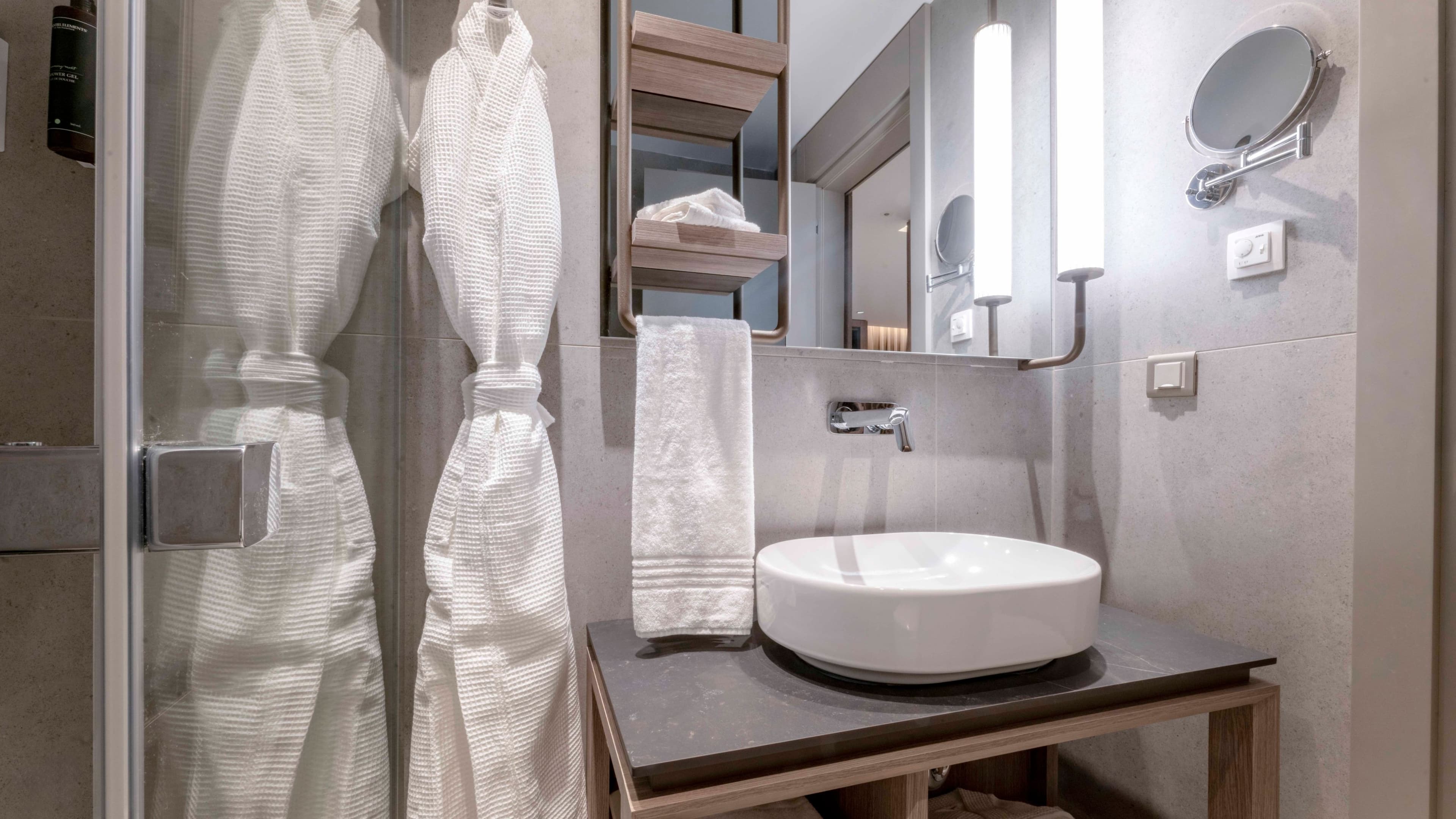 1 Bedroom Suite - Image 11