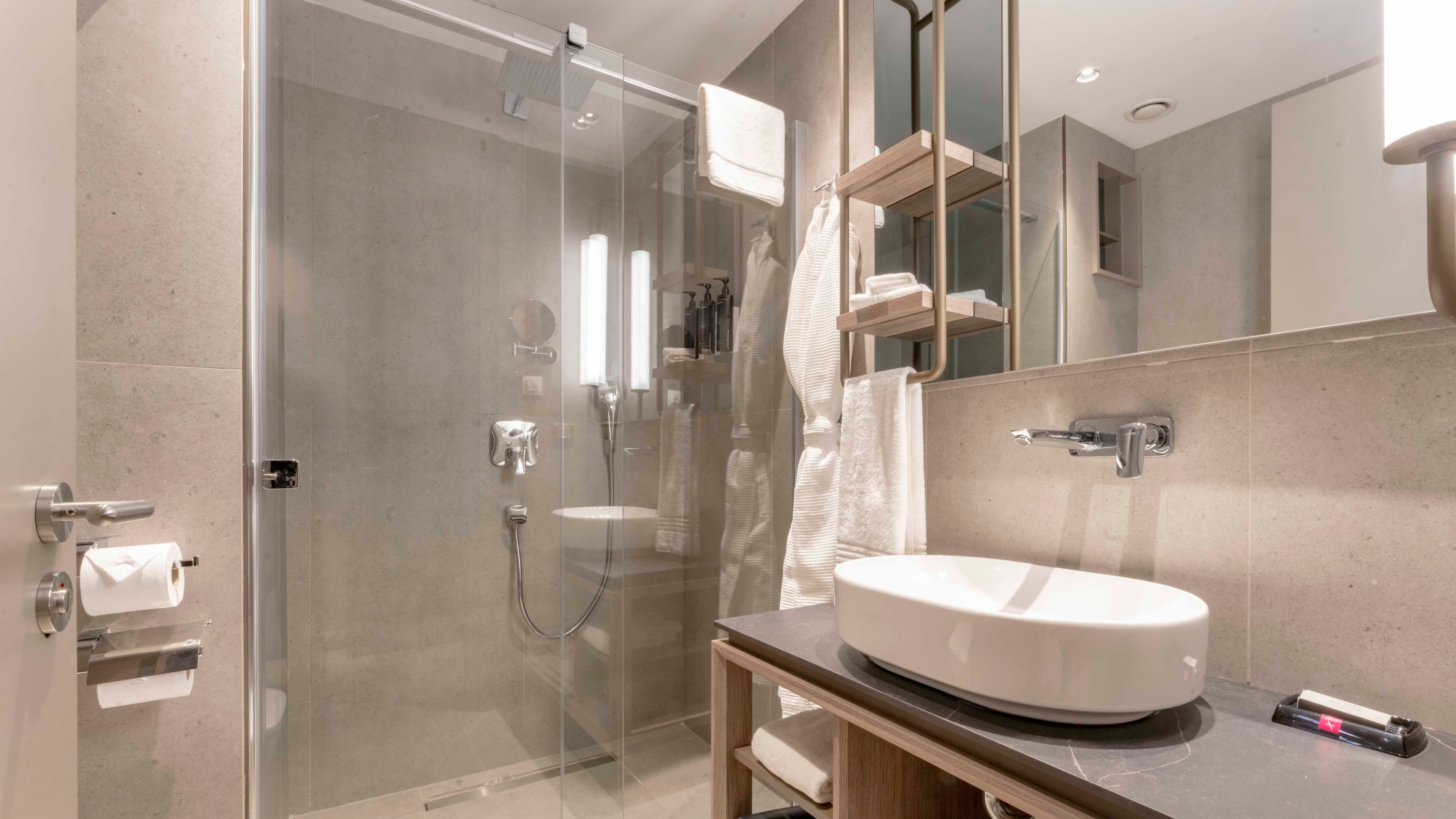 1 Bedroom Suite - Image 9