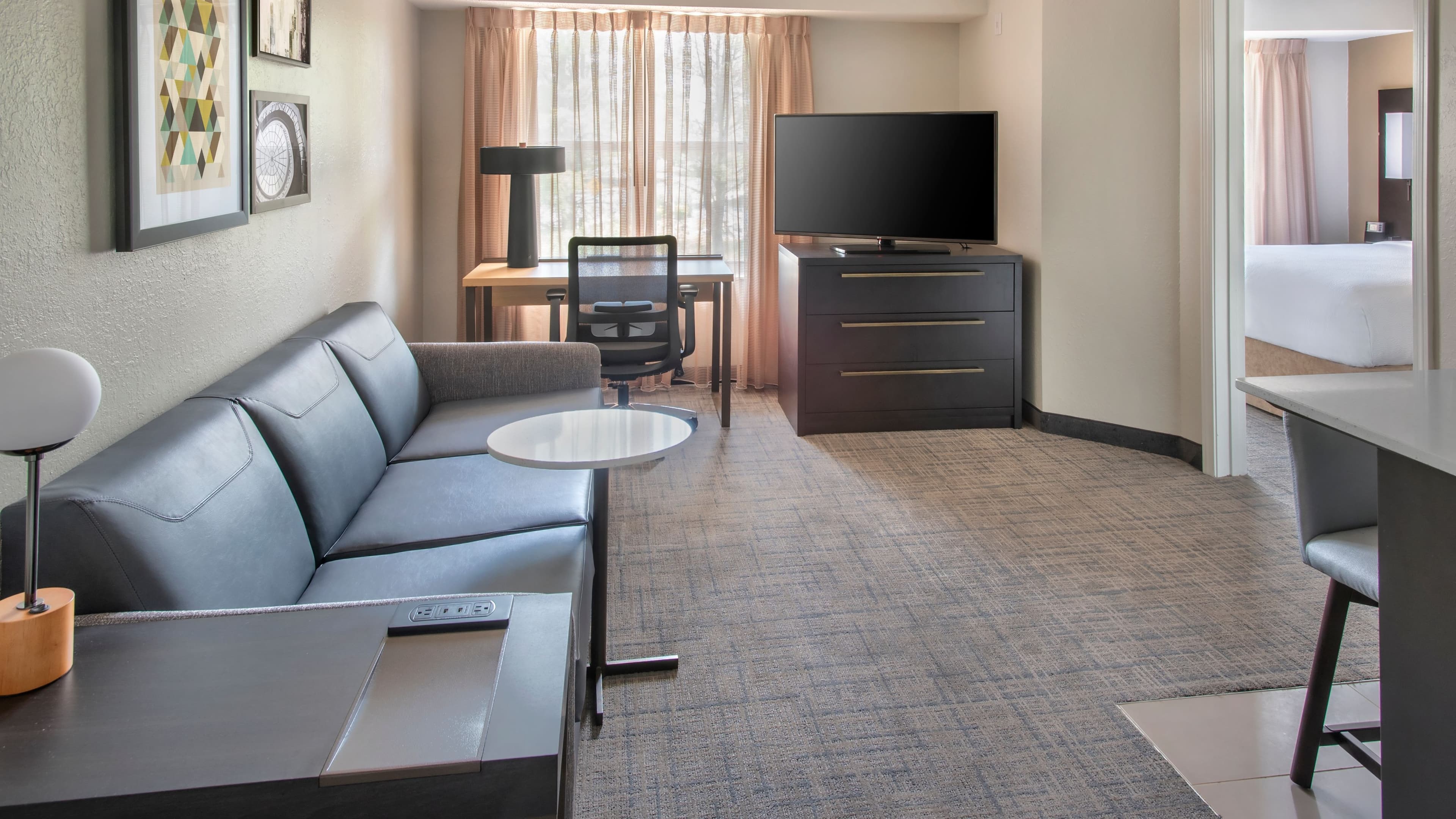 1 Bedroom Residential Suite - Image 2