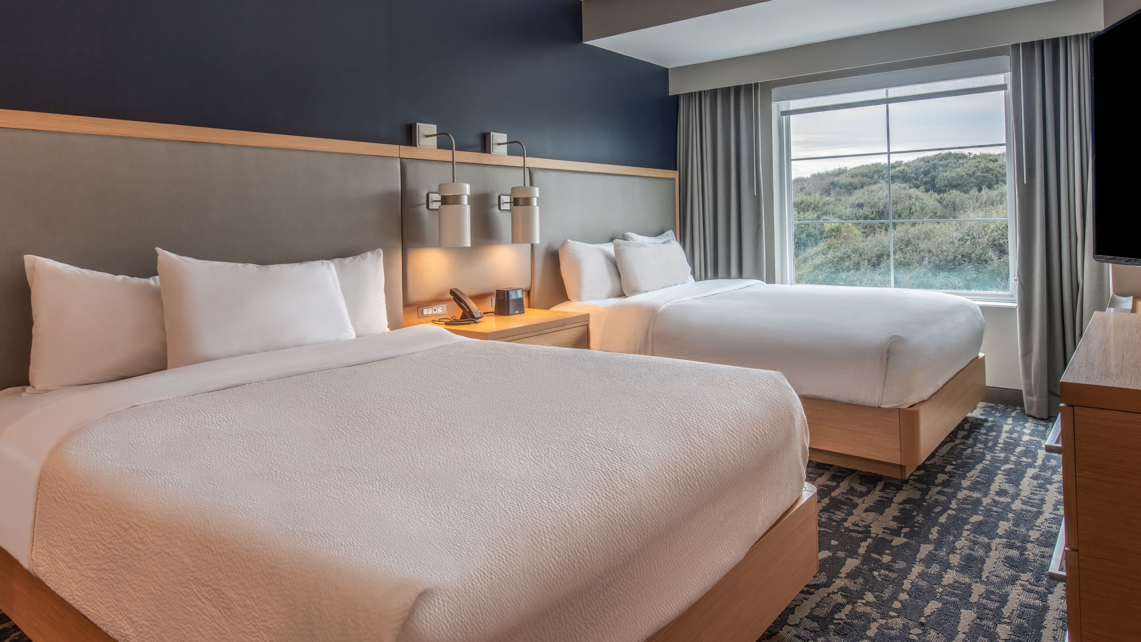 1 Bedroom Suite - Image 2