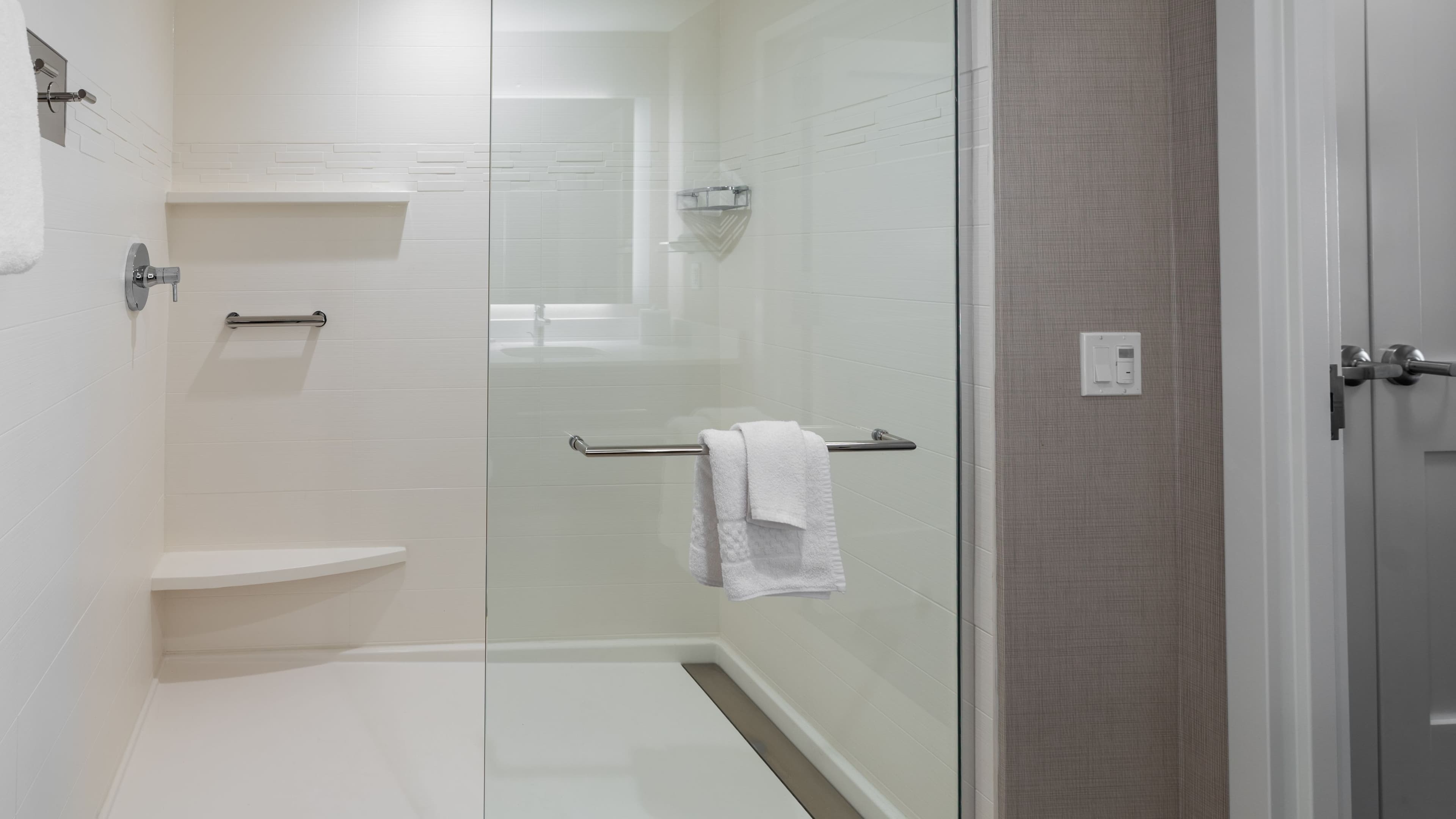 Larger Studio - Image 8