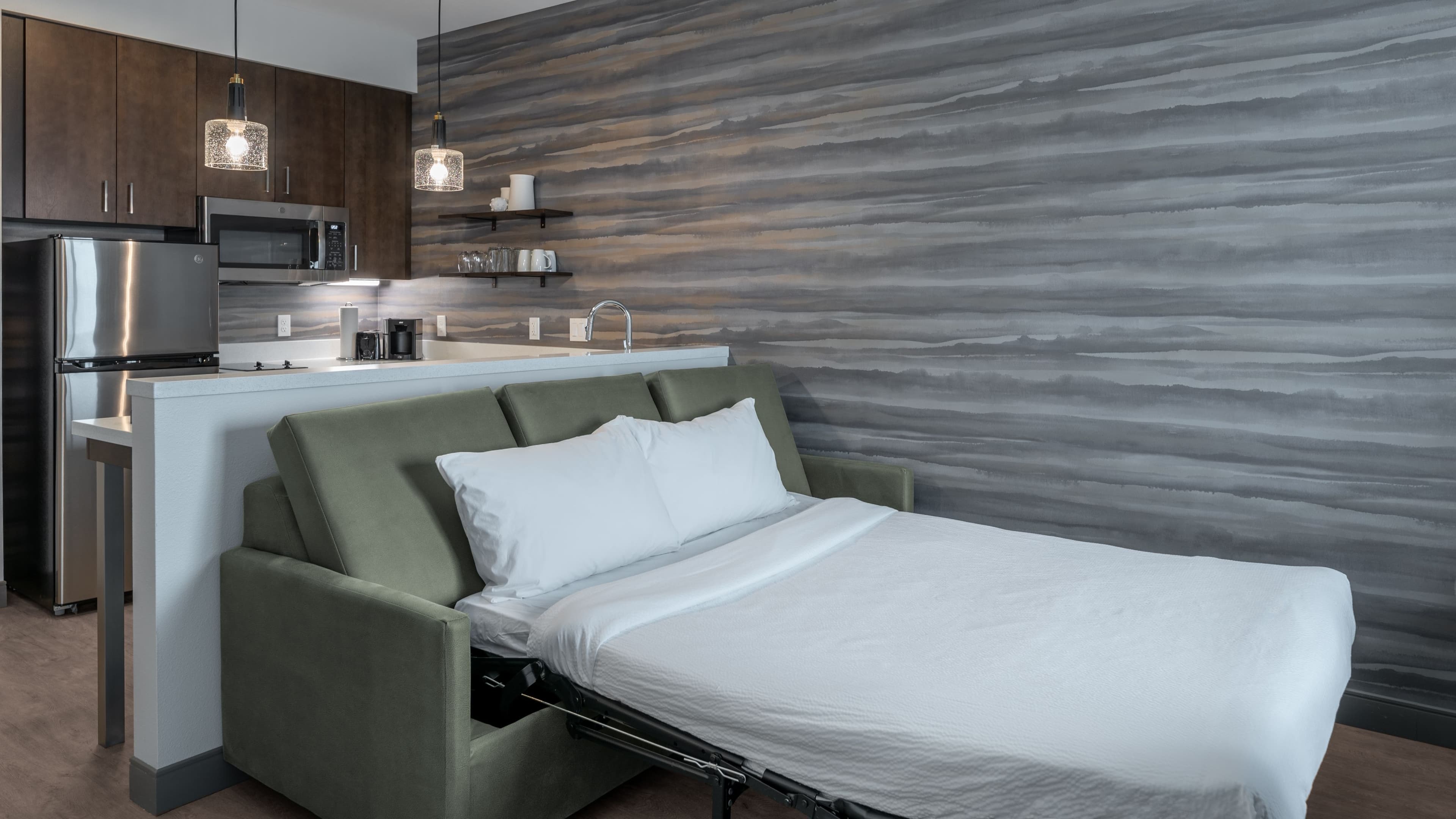 Larger Studio - Image 7