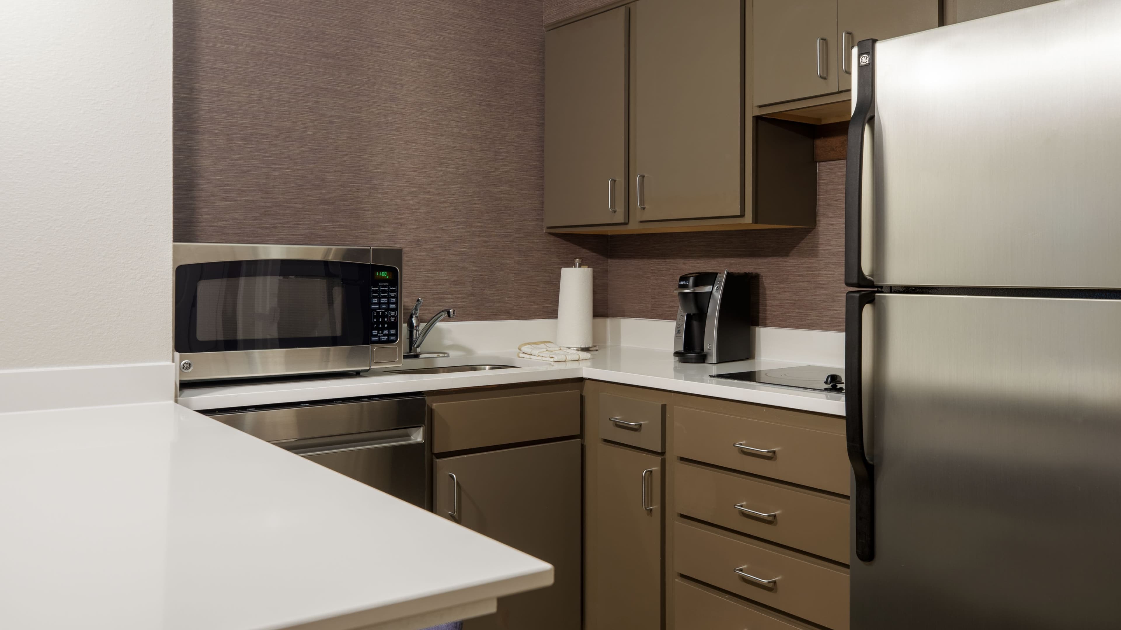 1 Bedroom Suite - Image 2