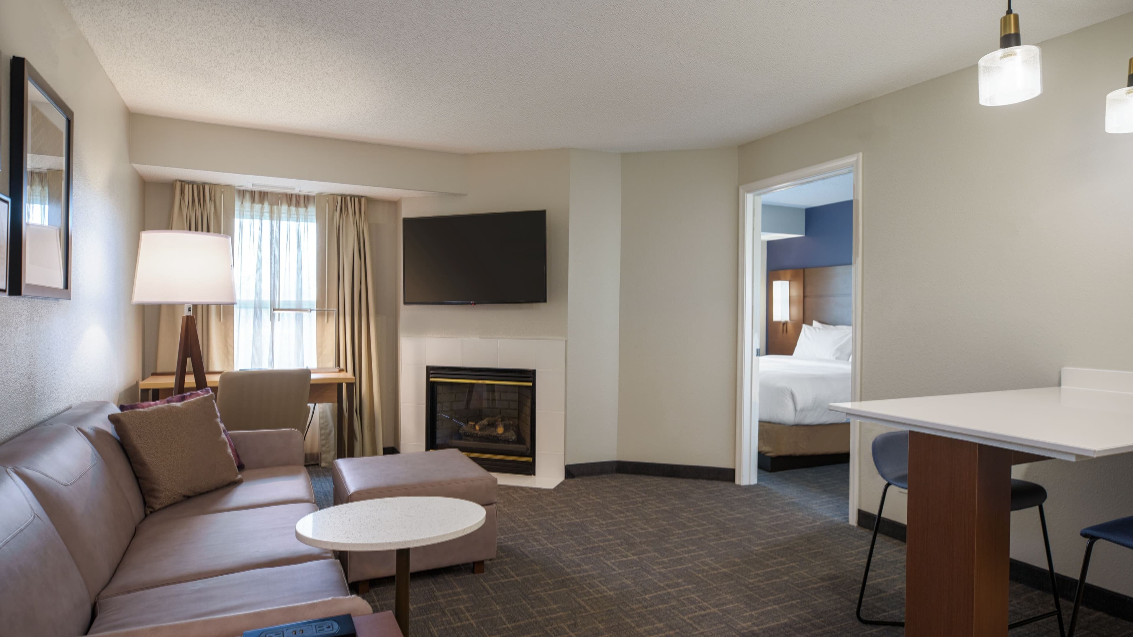 1 Bedroom Suite - Image 1