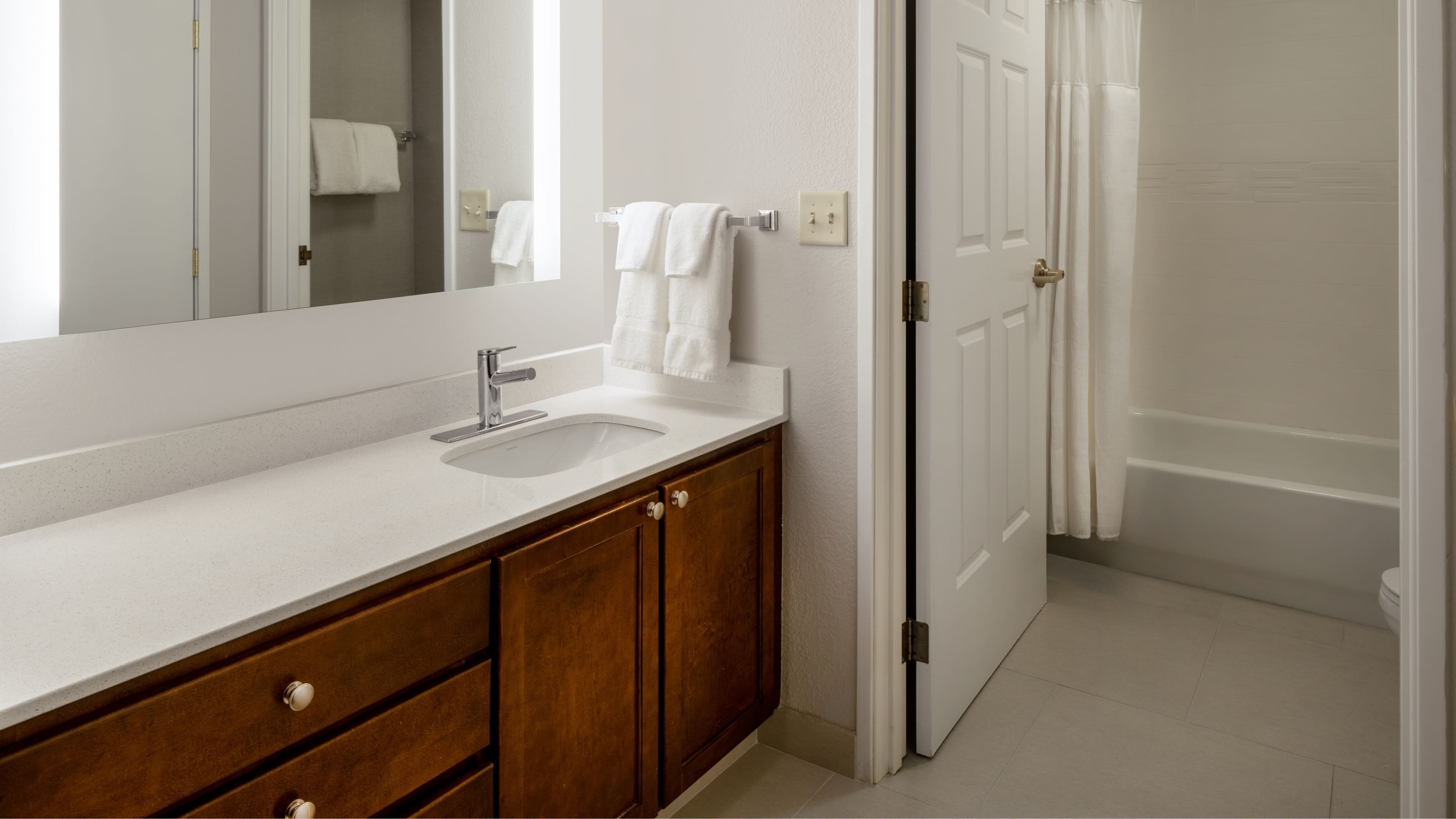 1 Bedroom Suite - Image 4