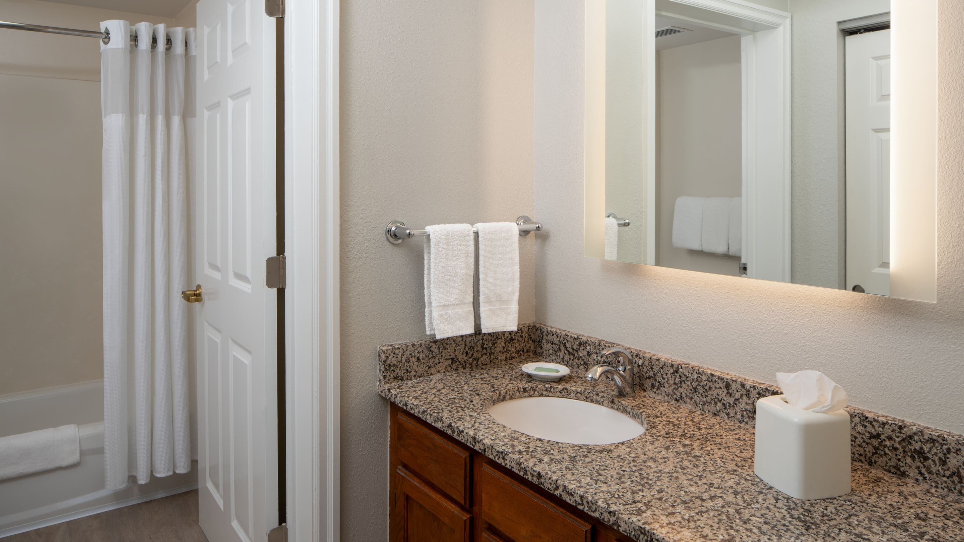 1 Bedroom Suite - Image 6