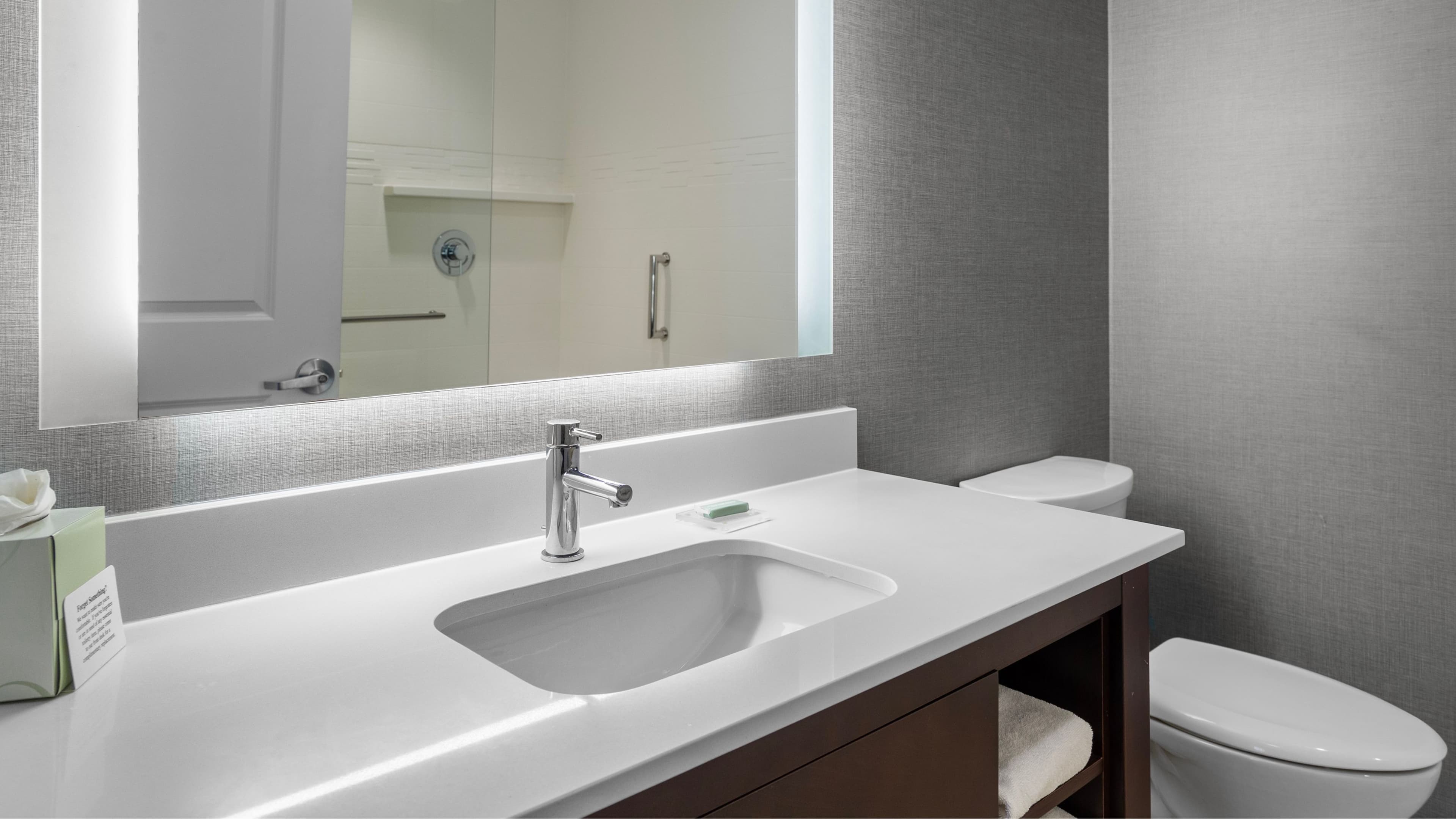 1 Bedroom Suite - Image 6