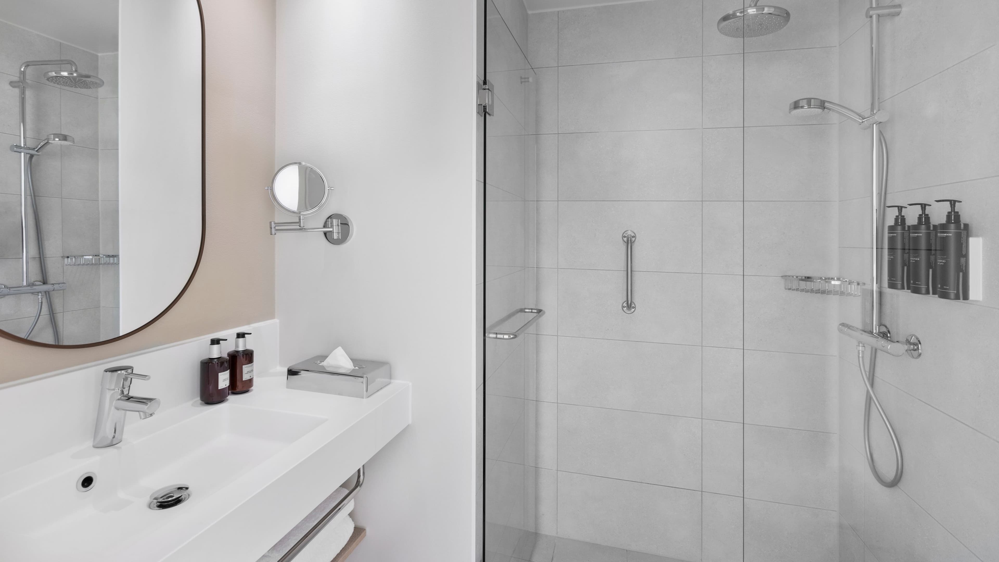 Queen Studio - Image 5