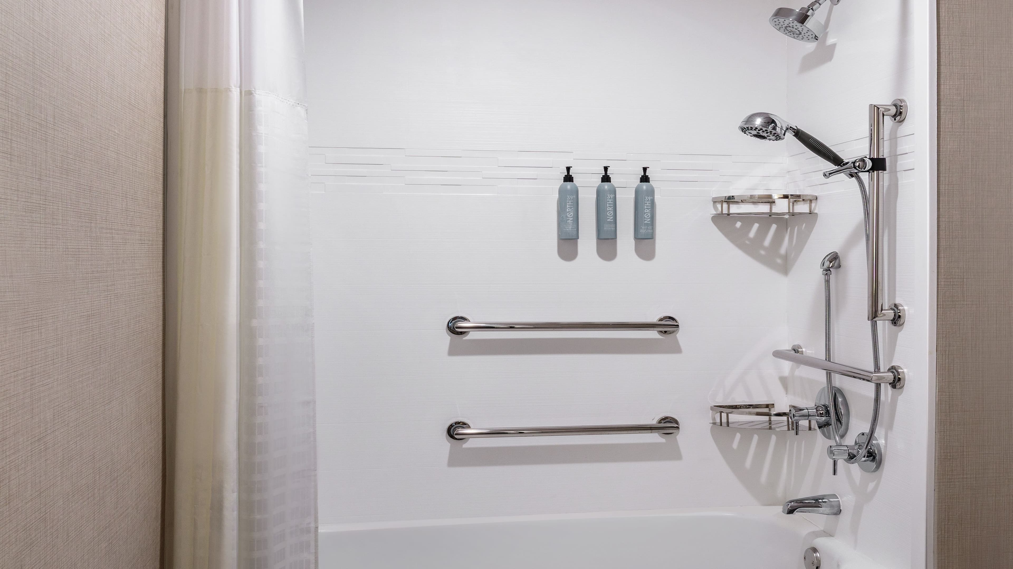 1 Bedroom Queen Suite - Image 5