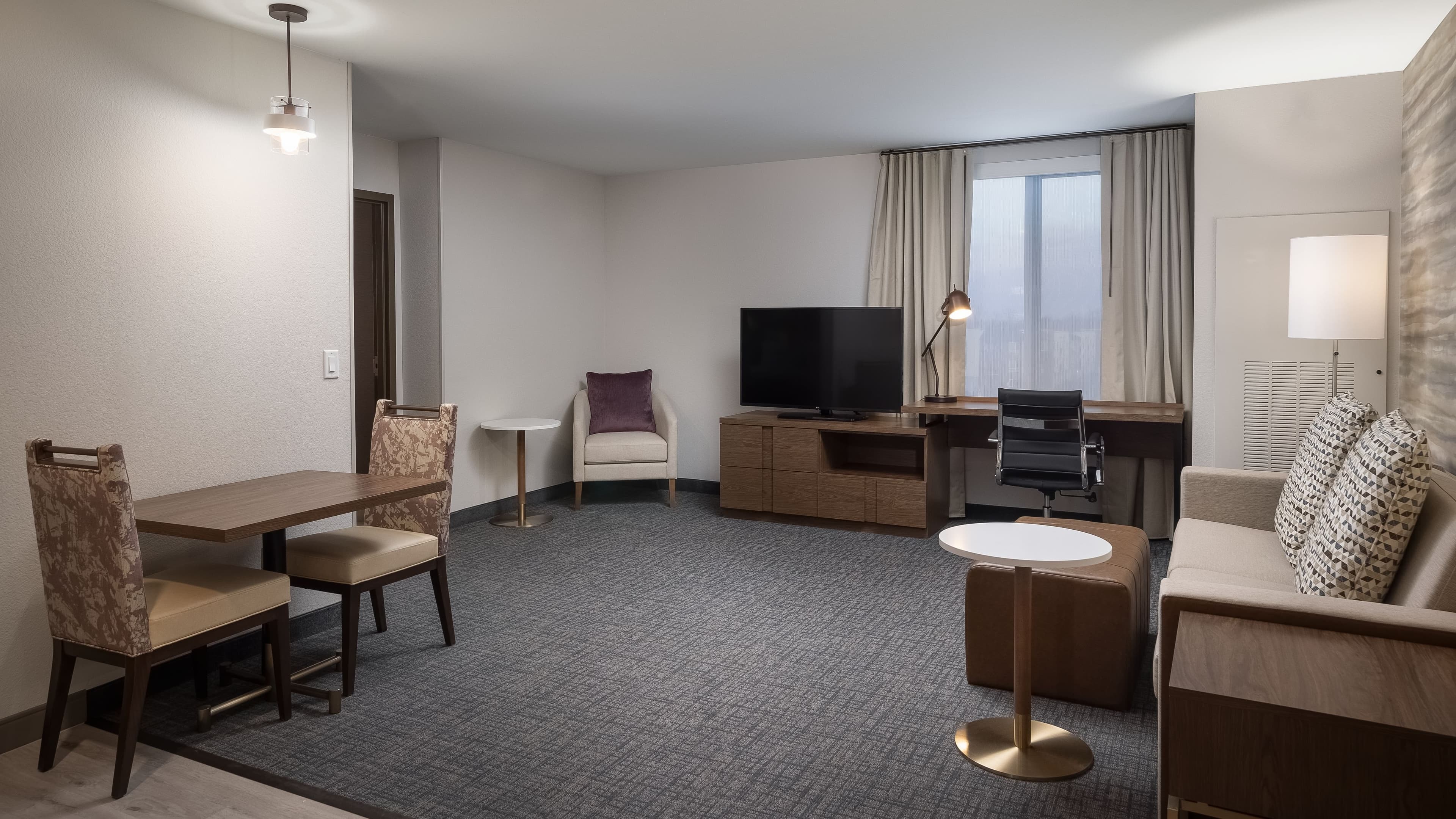 1 Bedroom Suite - Image 7