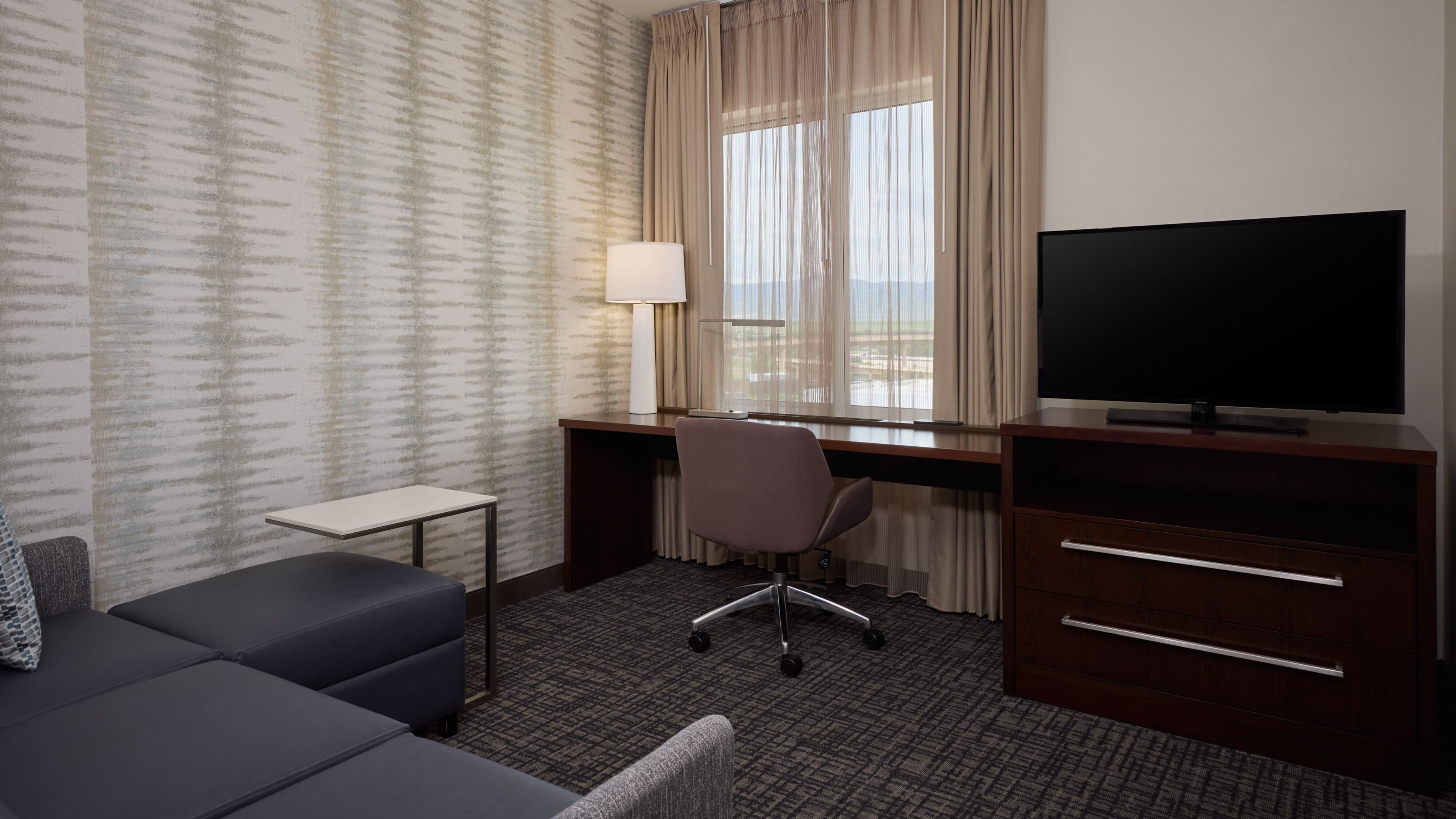 1 Bedroom Suite - Image 2