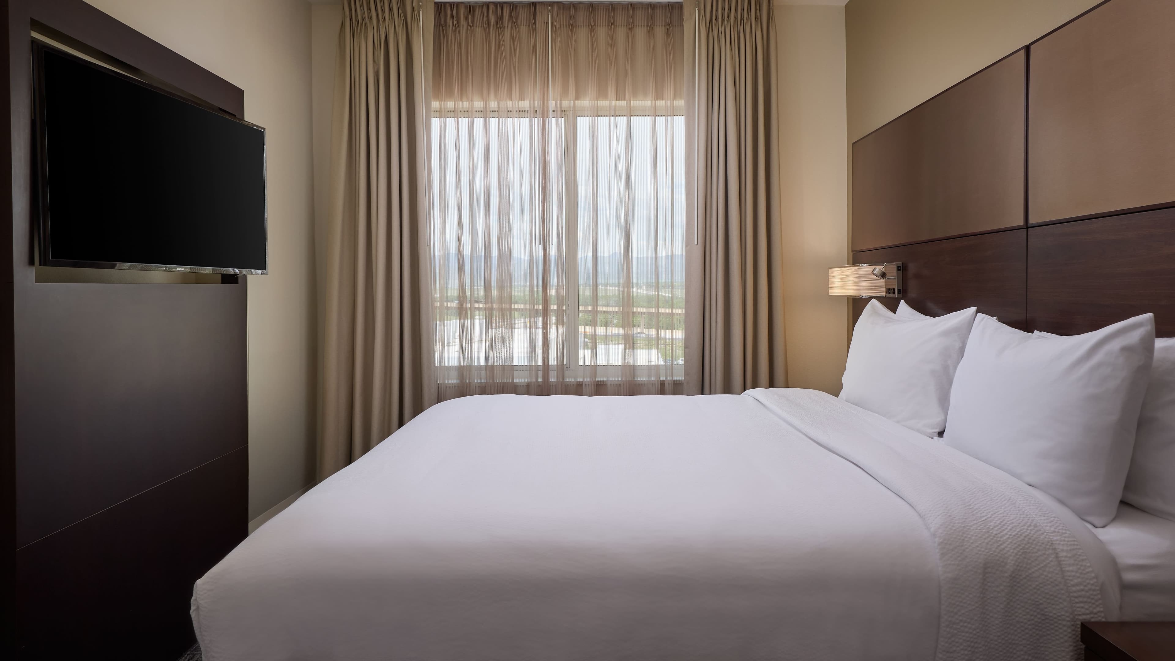 1 Bedroom Suite - Image 1