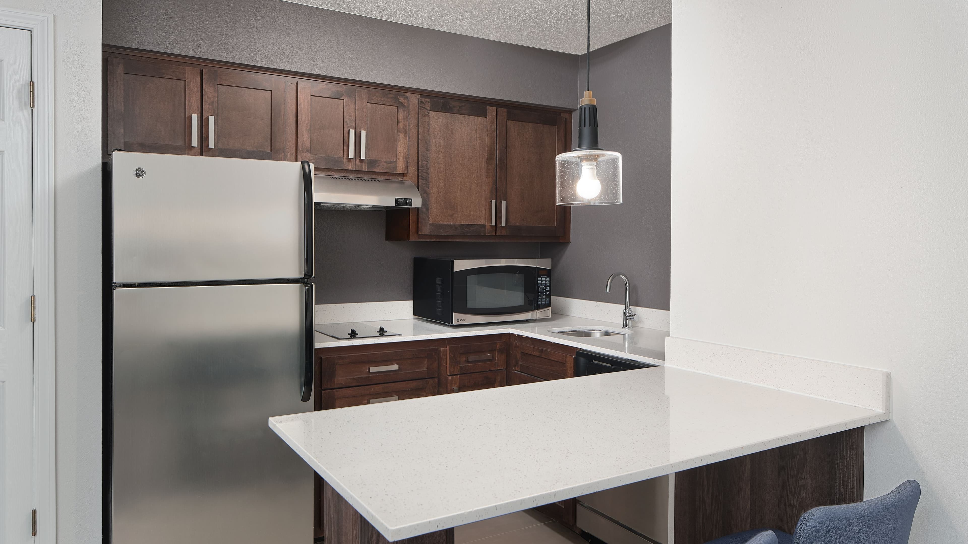 1 Bedroom Suite - Image 5