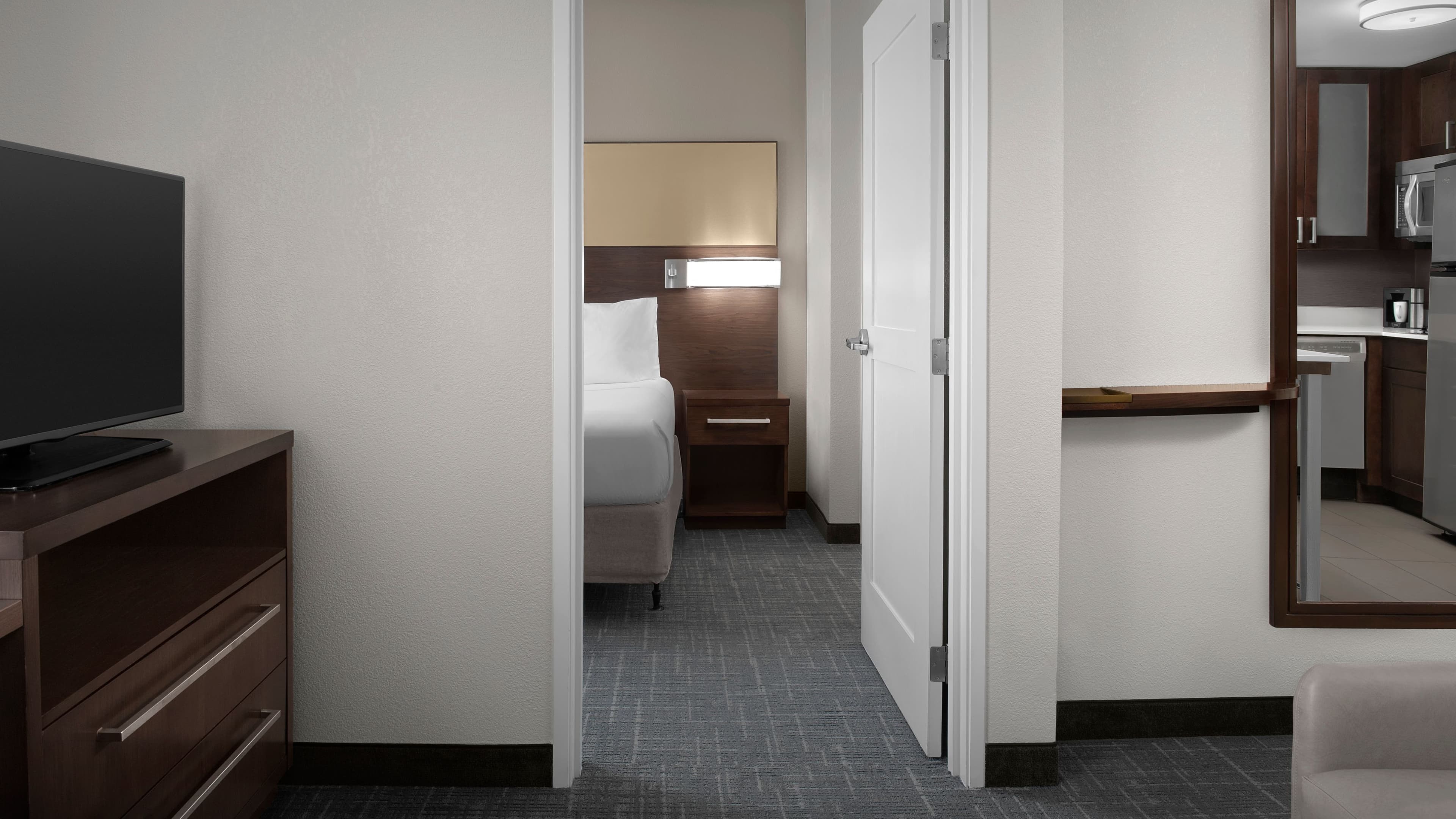 1 Bedroom Suite - Image 2
