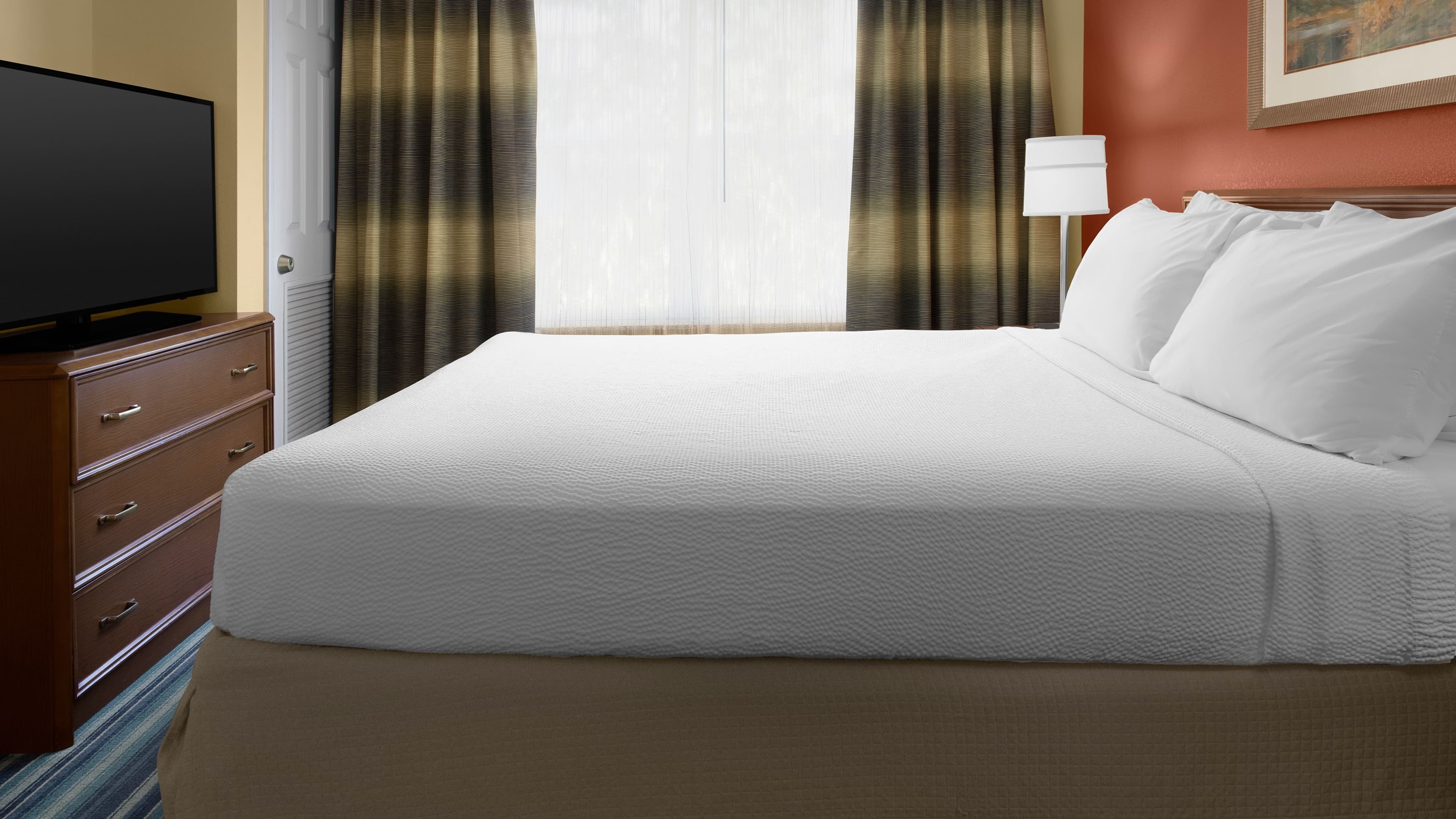 1 Bedroom Suite - Image 1