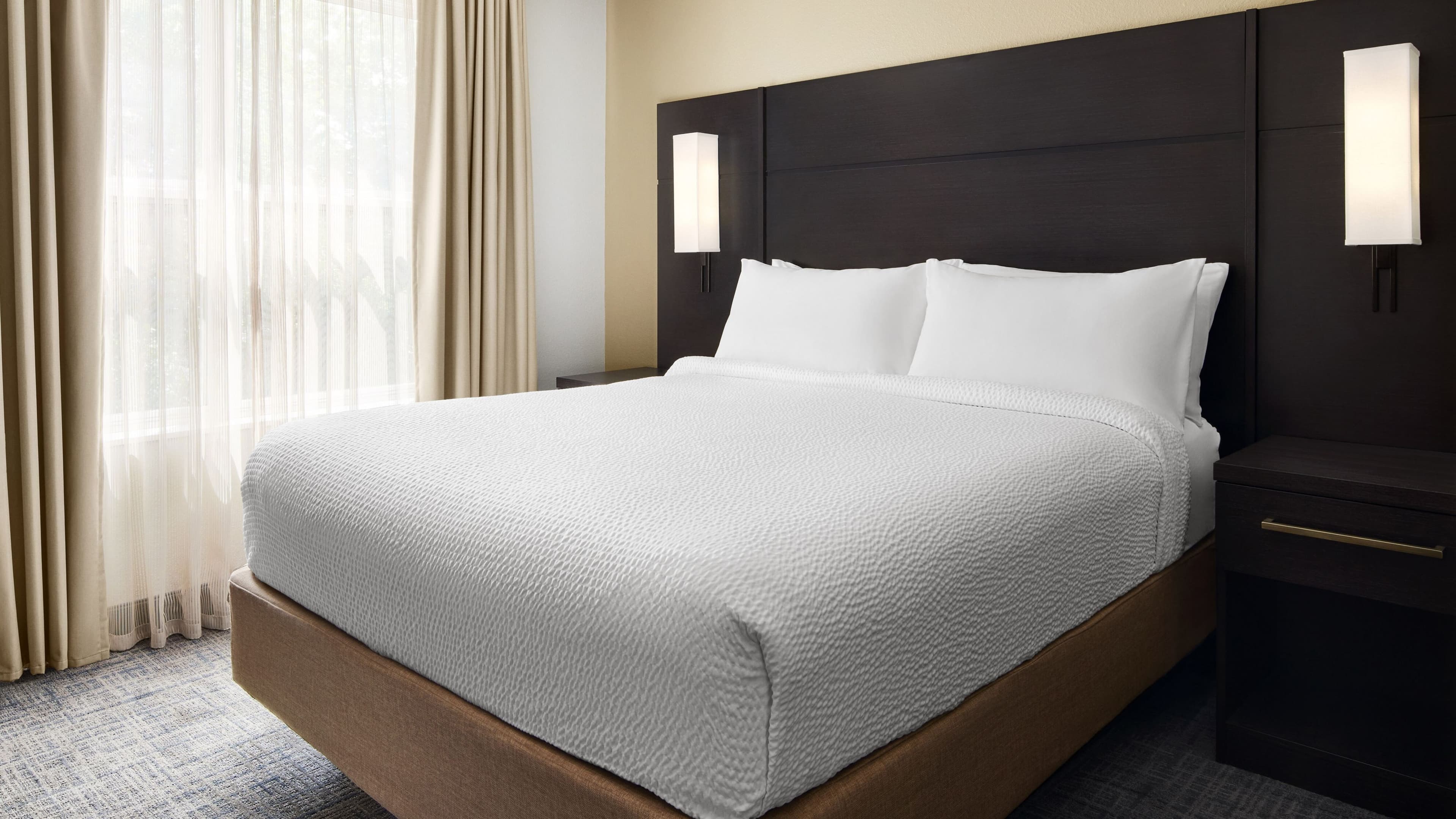 One Bedroom Suite - Image 2