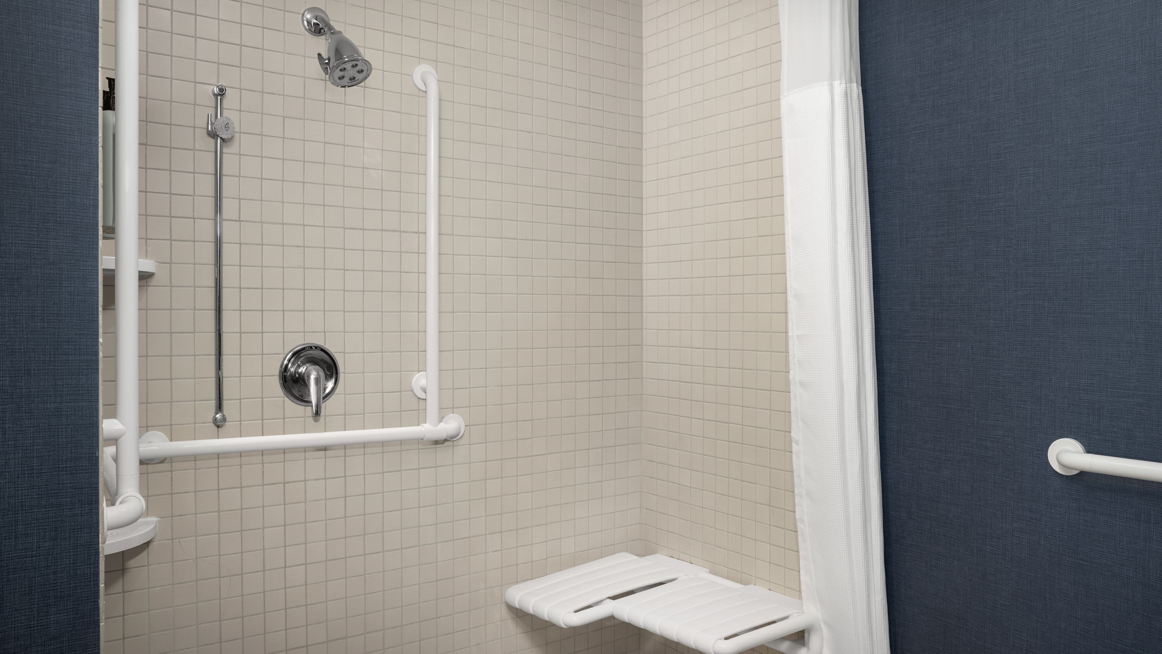 1 Bedroom Suite - Image 12