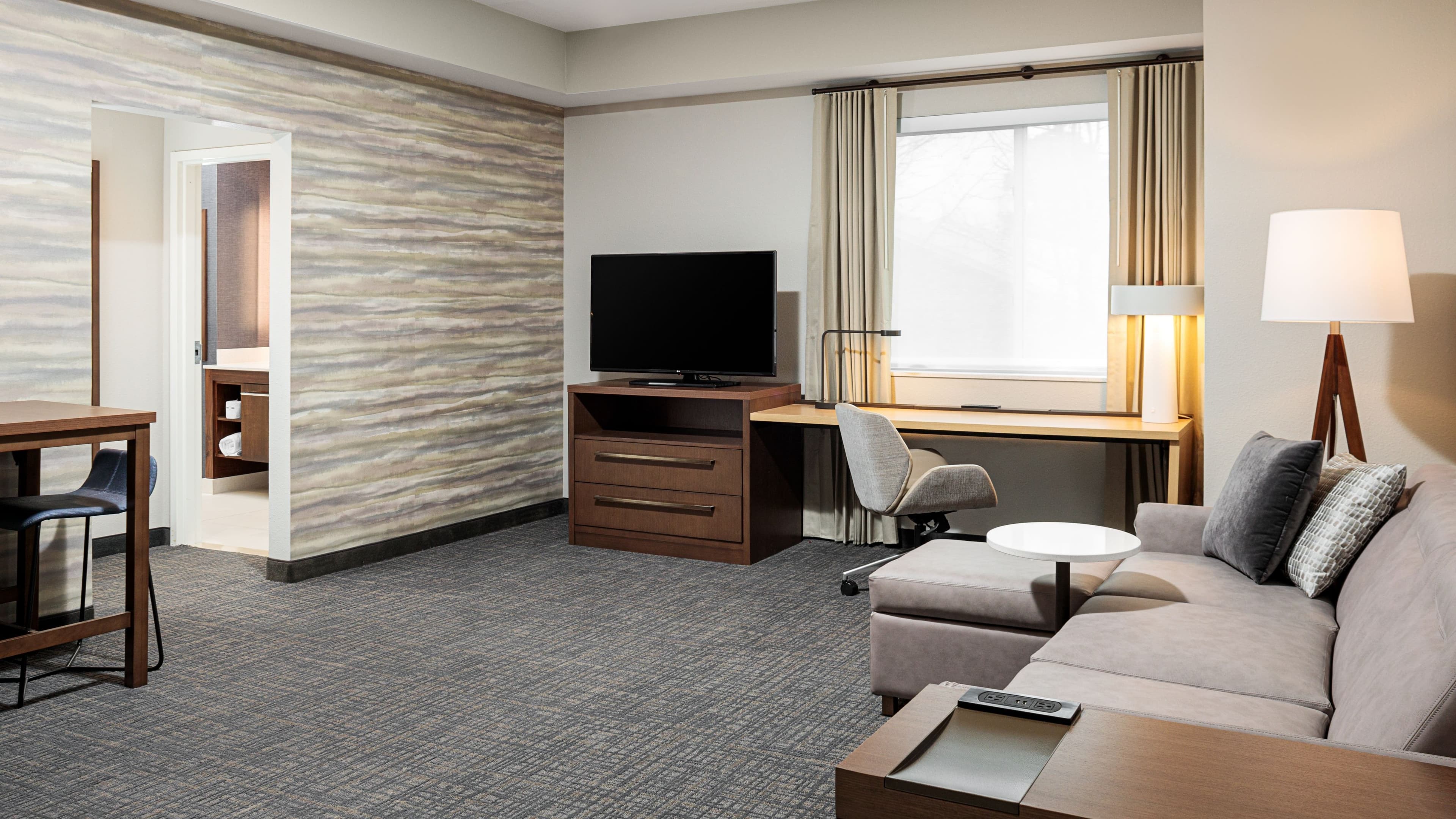 1 Bedroom Suite - Image 1