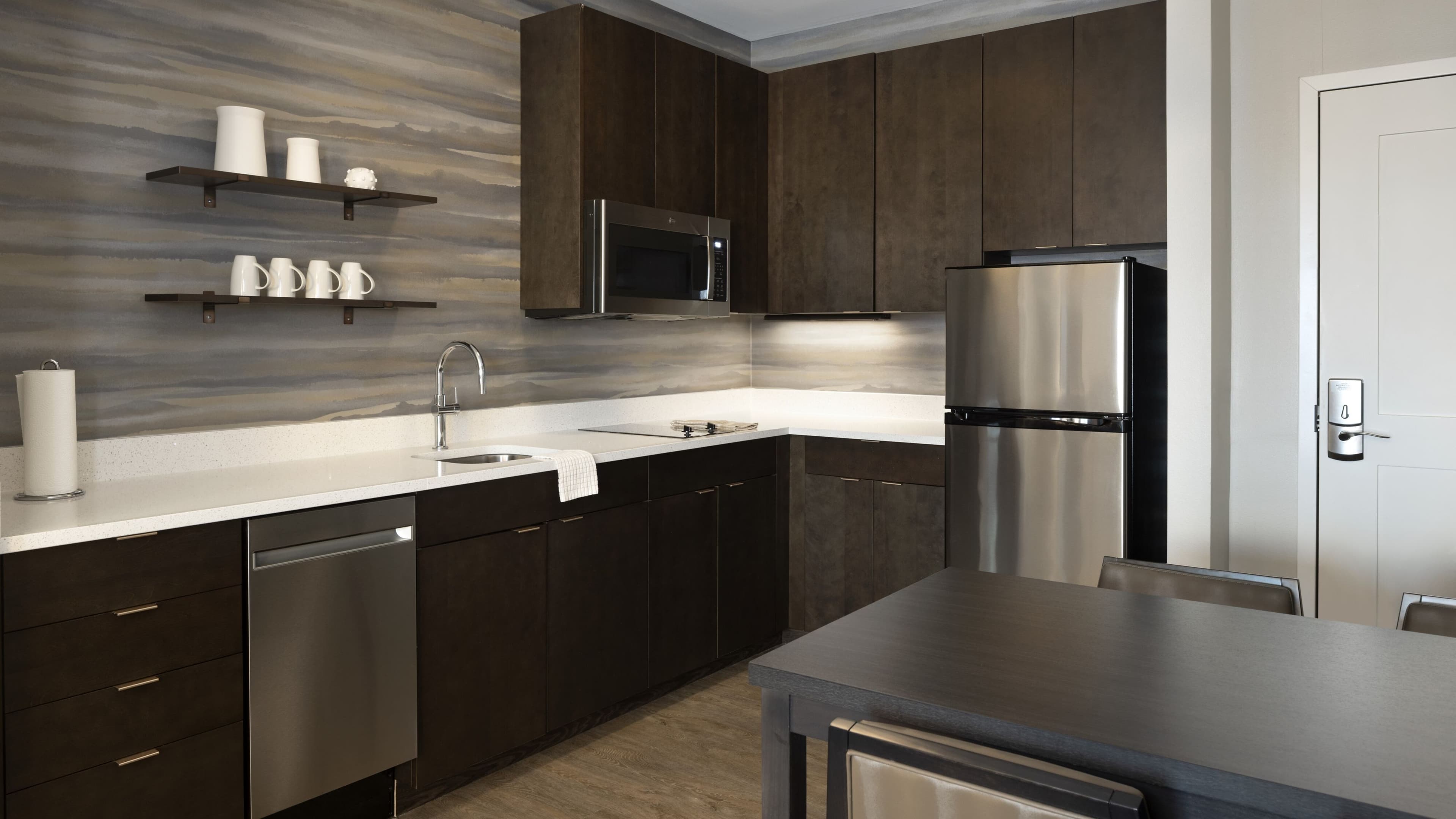 1 Bedroom Suite - Image 3