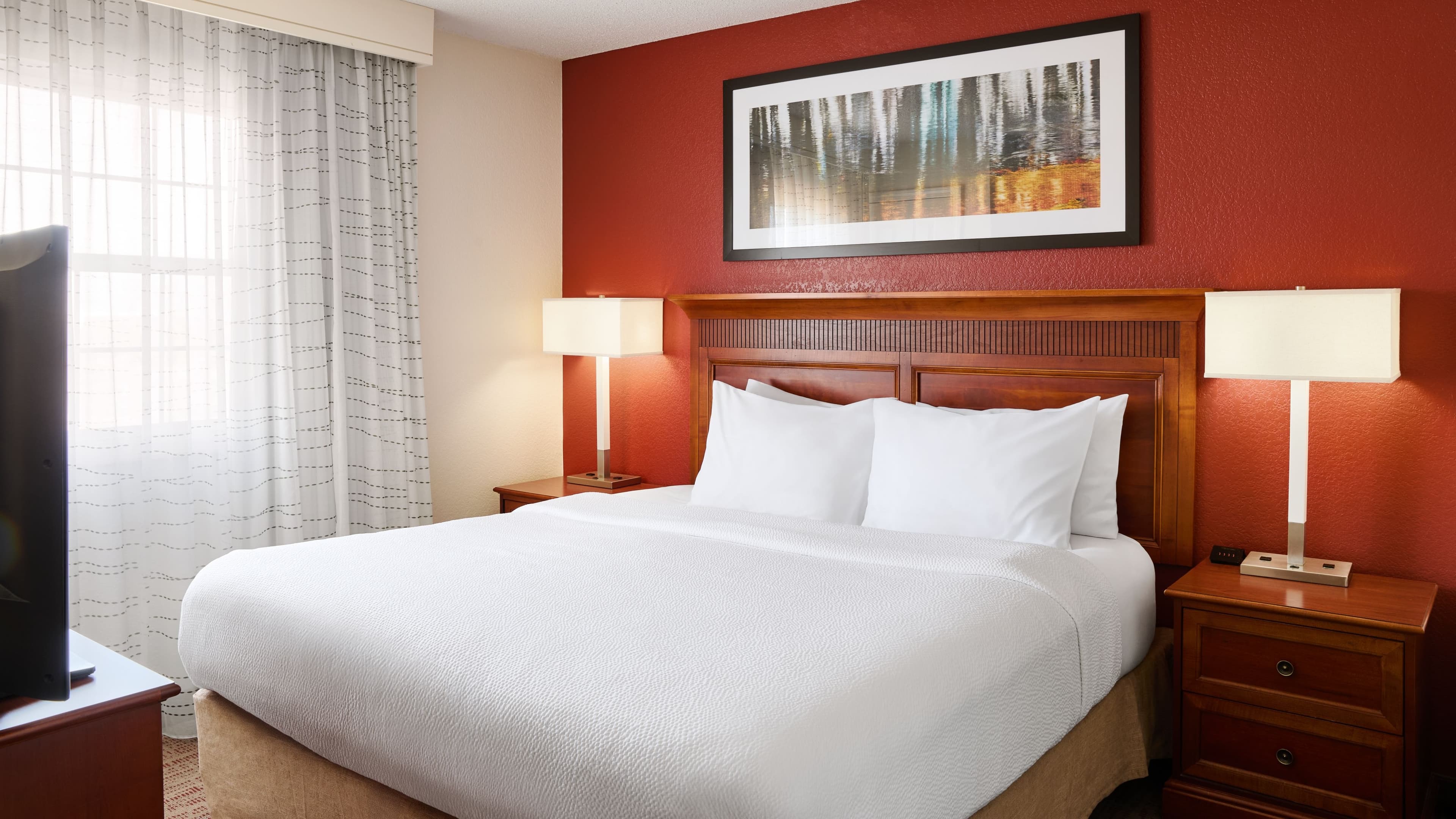 1 Bedroom Suite - Image 1